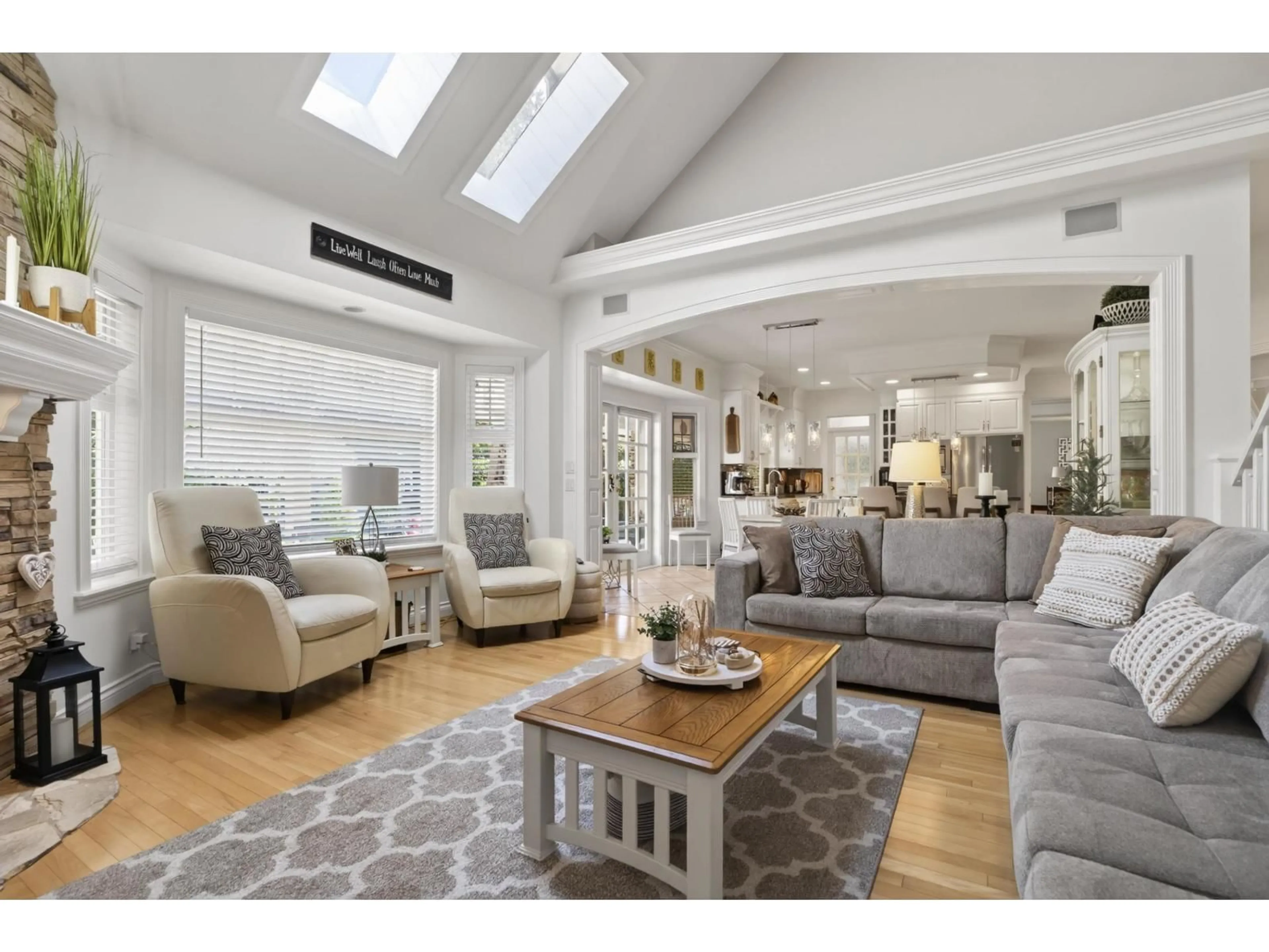 Living room with furniture, unknown for 2932 139 STREET, Surrey British Columbia V4P2N2