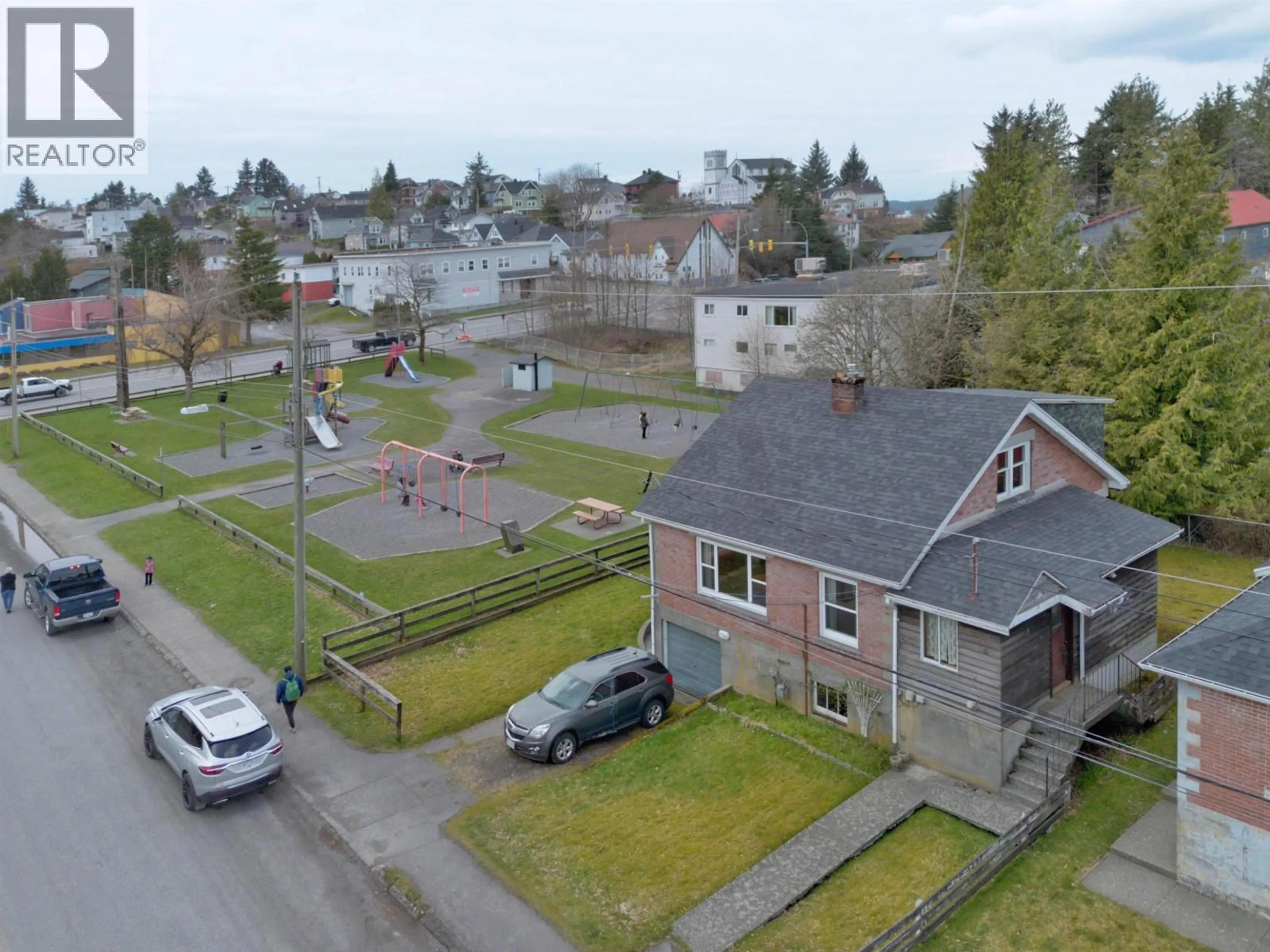 A pic from outside/outdoor area/front of a property/back of a property/a pic from drone, street for 133 6TH AVENUE, Prince Rupert British Columbia V8J1V9