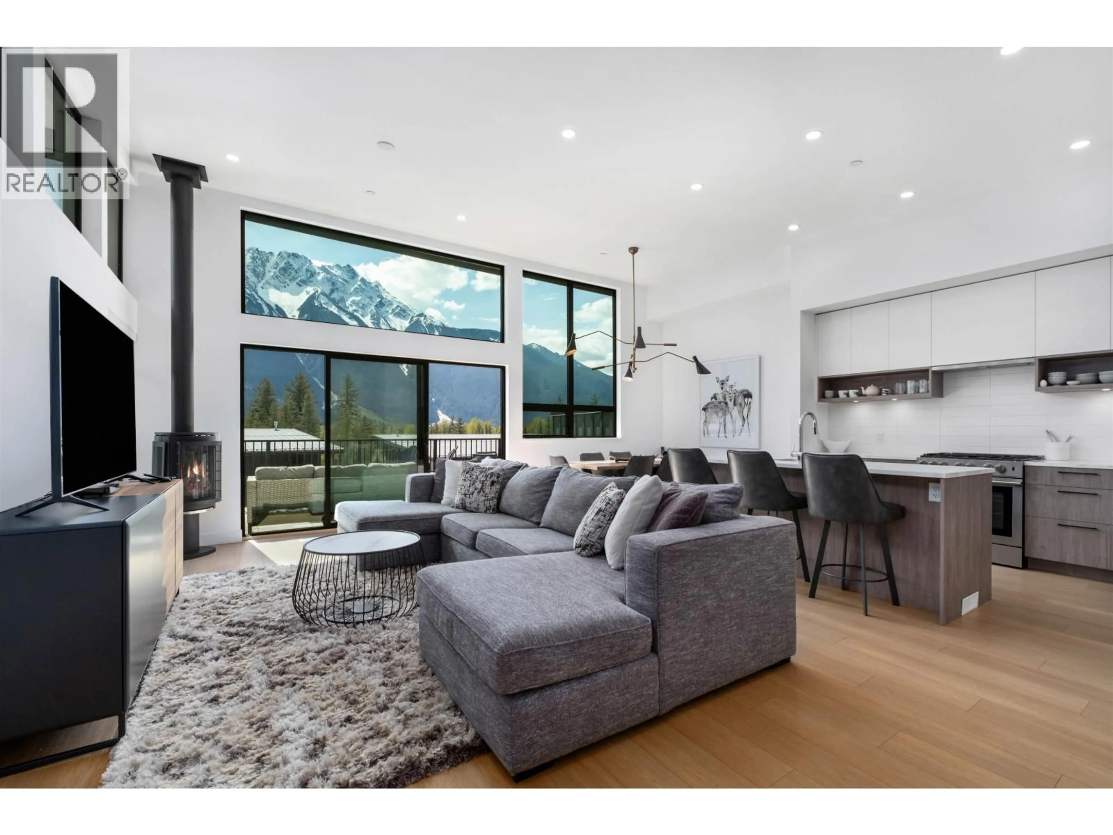 Living room with furniture, unknown for 41 - 4000 SUNSTONE WAY, Pemberton British Columbia V0N2L3