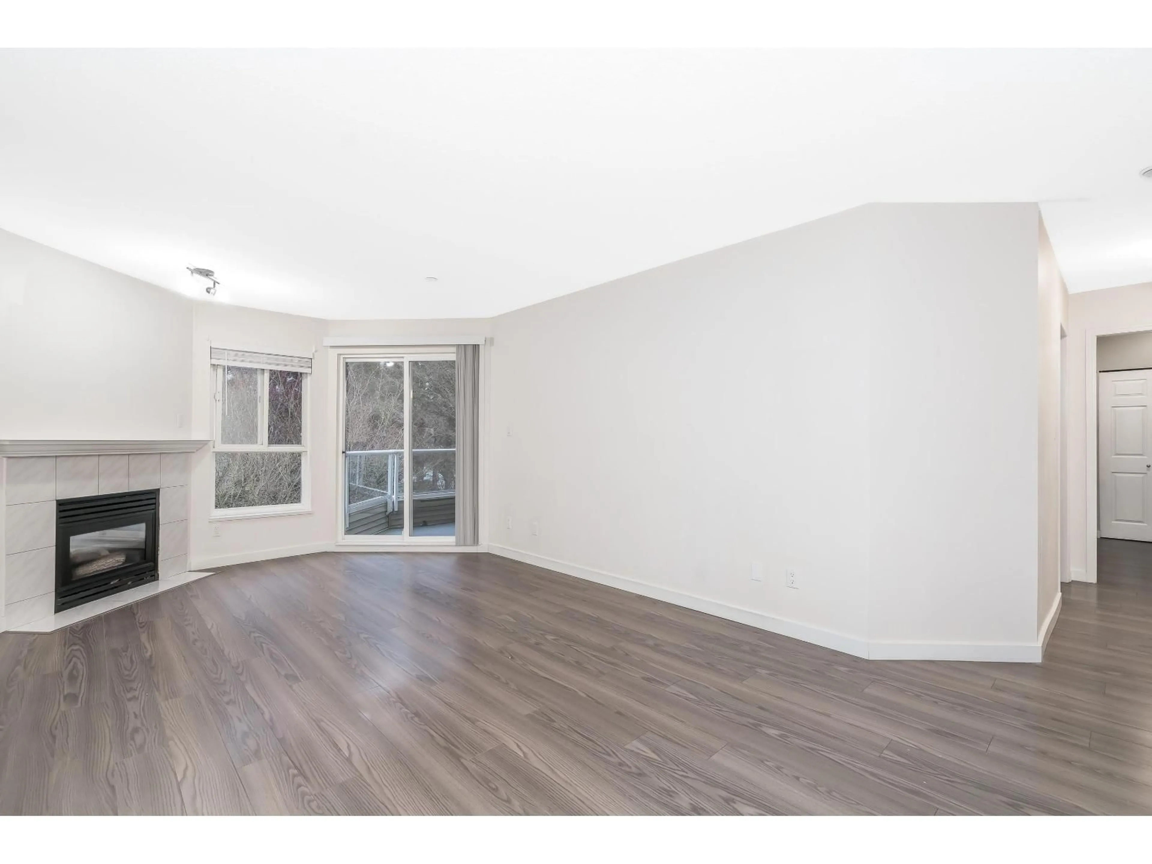 A pic of a room for 307 - 16137 83 AVENUE, Surrey British Columbia V4N0N1