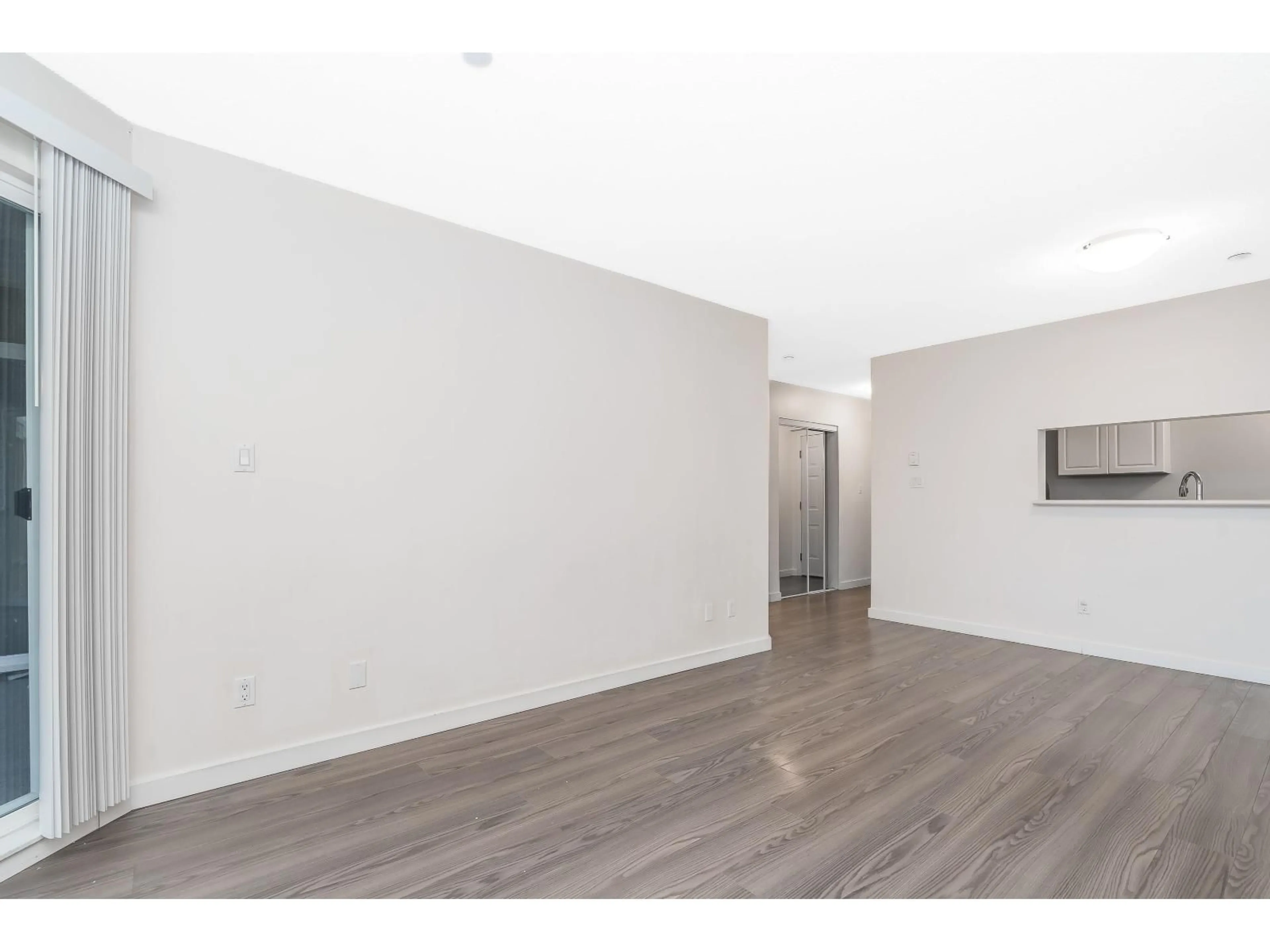 A pic of a room for 307 - 16137 83 AVENUE, Surrey British Columbia V4N0N1