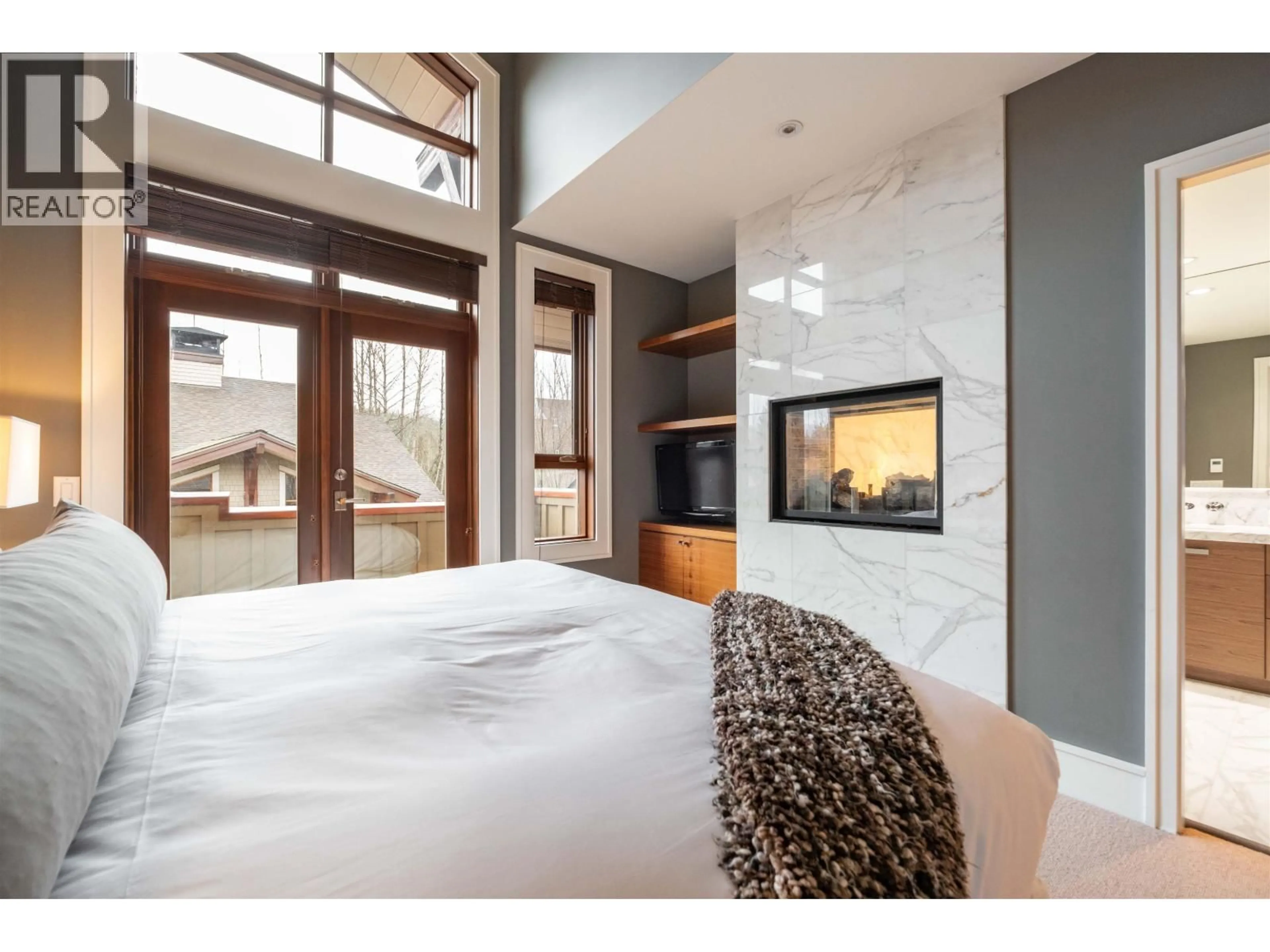 Bedroom with bed, unknown for 37 - 7124 NANCY GREENE DRIVE, Whistler British Columbia V8E0W9