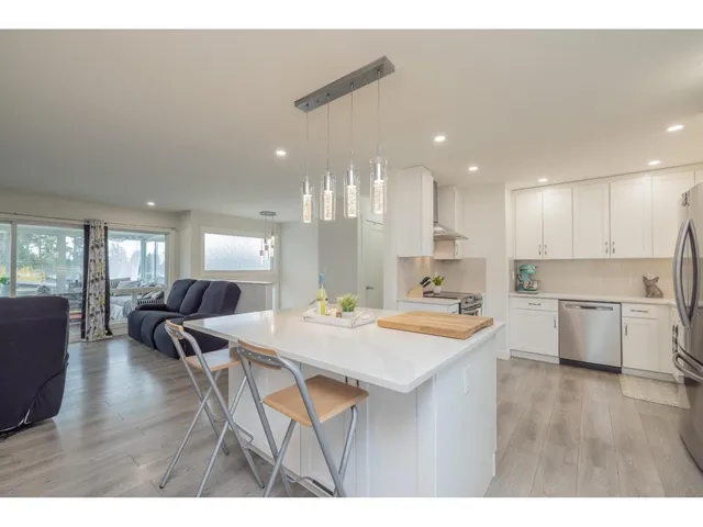 32073 WESTVIEW AVENUE, Mission 5