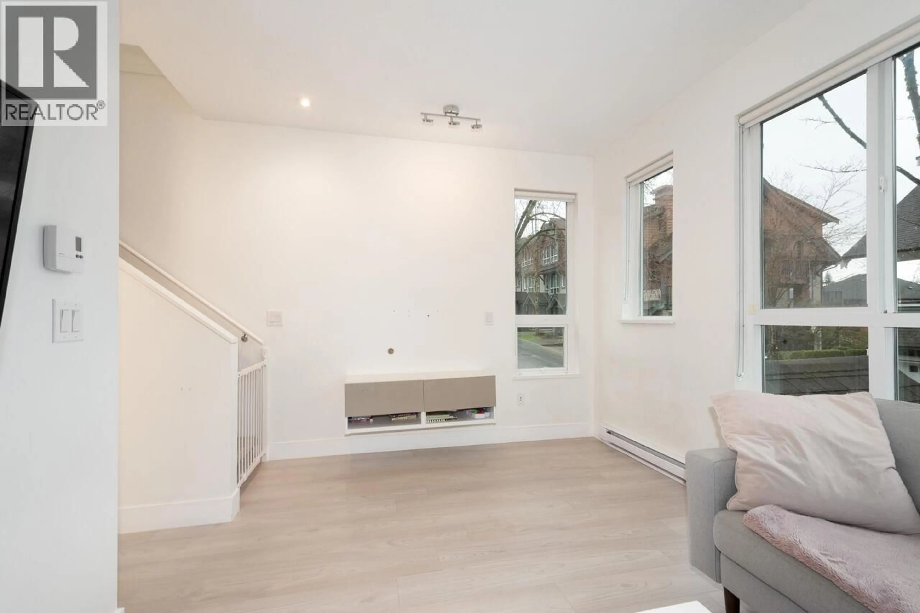 A pic of a room for 116 - 1460 SOUTHVIEW STREET, Coquitlam British Columbia V3E0G6