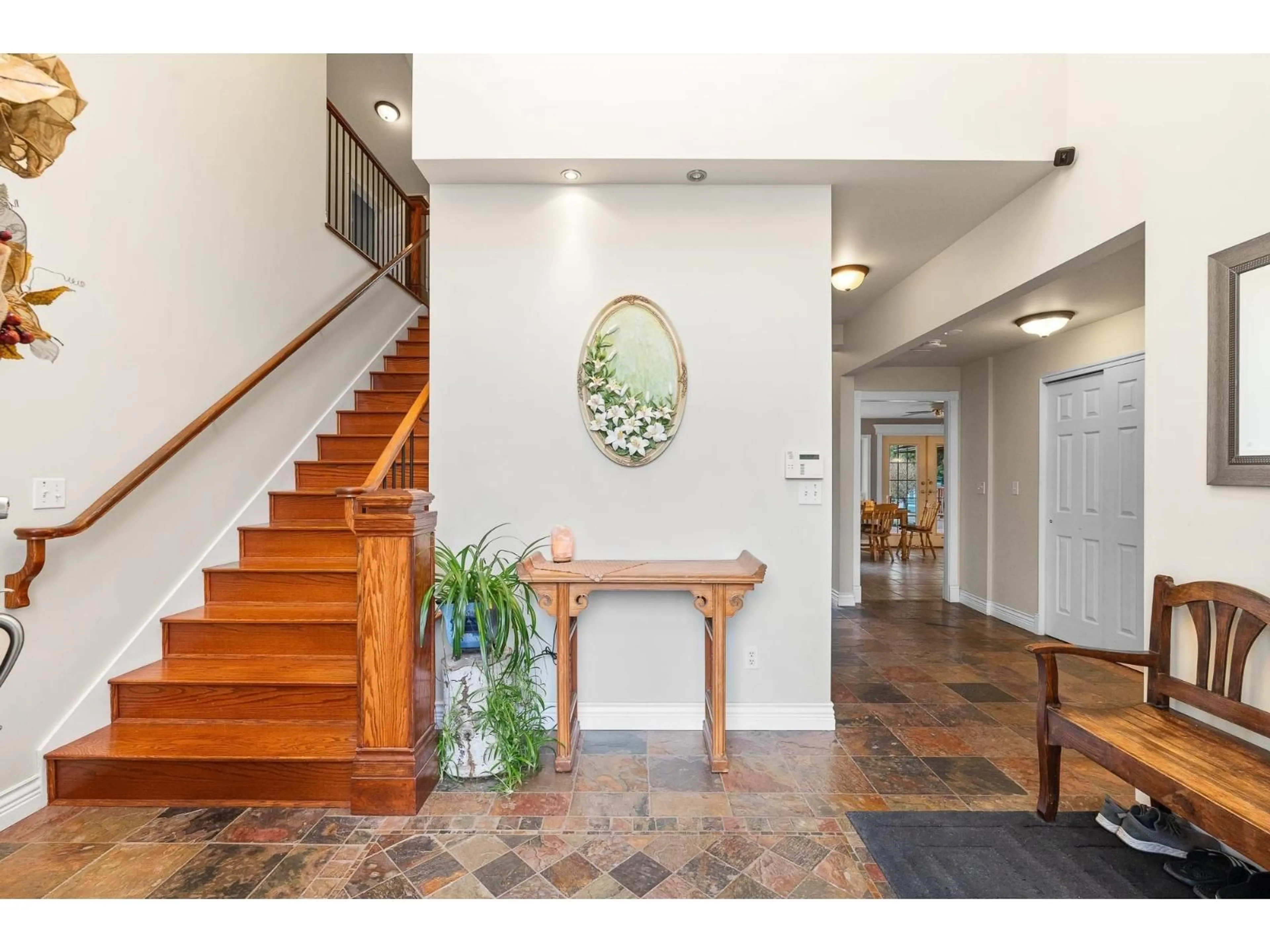 Indoor foyer for 8097 198A STREET, Langley British Columbia V2Y1Y3