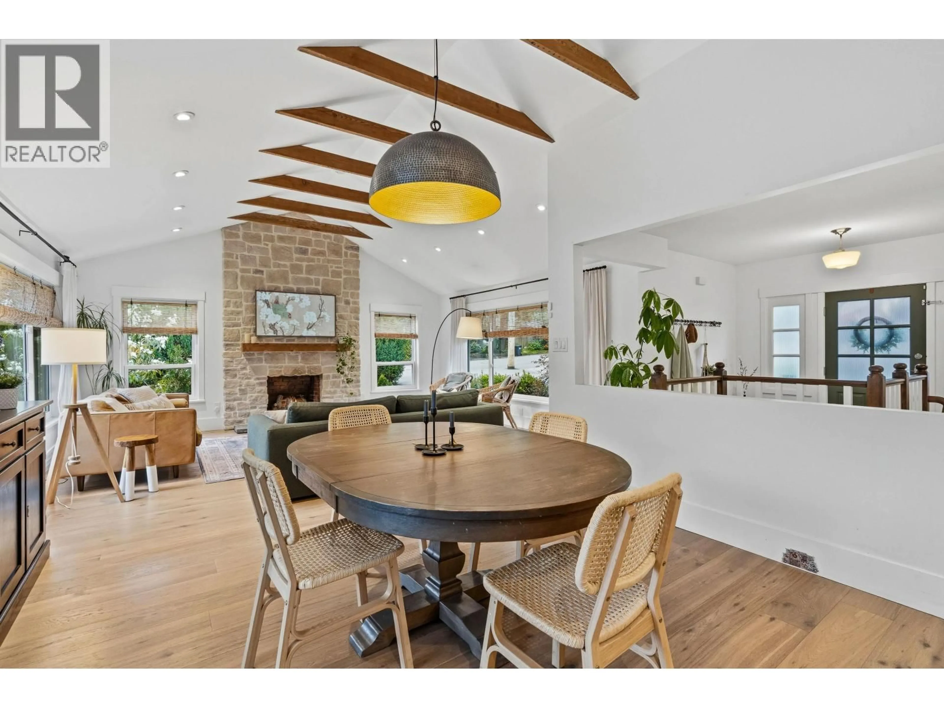 Dining room, unknown for 1335 RIDGEWOOD DRIVE, North Vancouver British Columbia V7R1J4