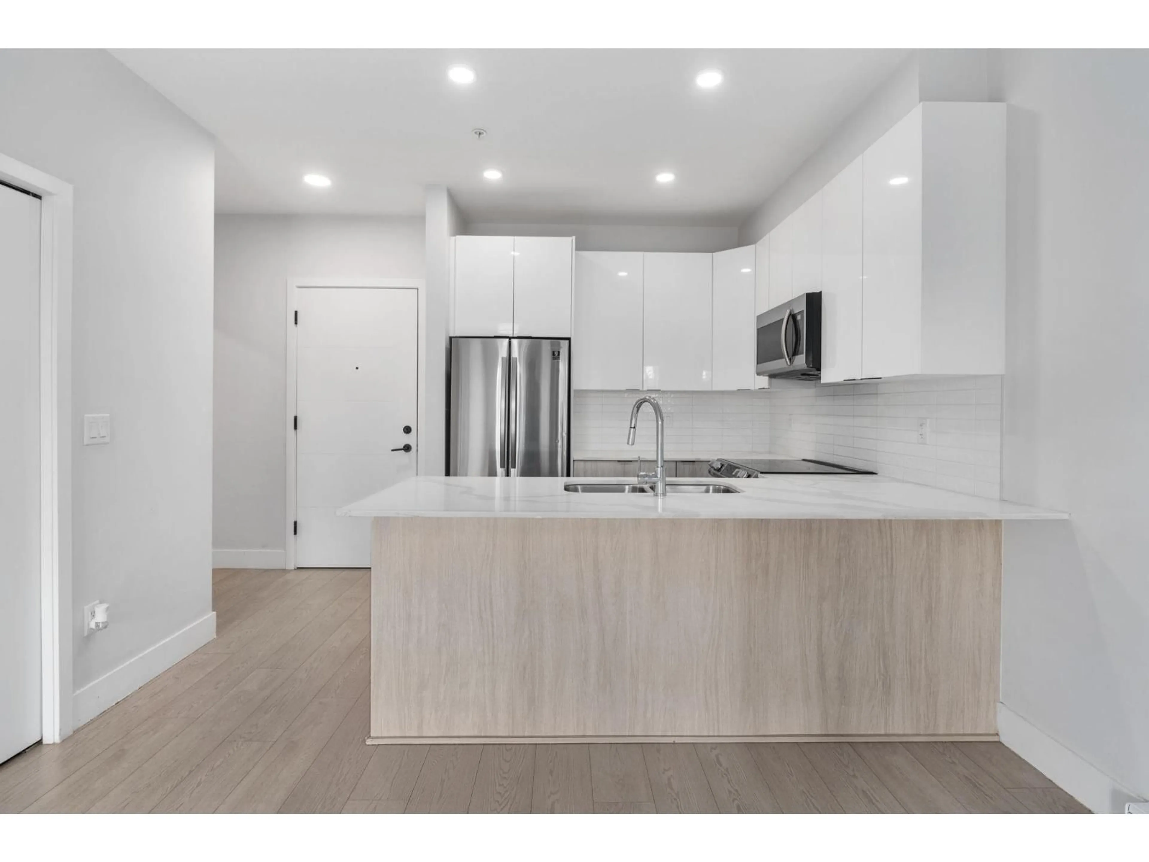 Open concept kitchen, unknown for 309 - 5486 199A STREET, Langley British Columbia V3A0N6