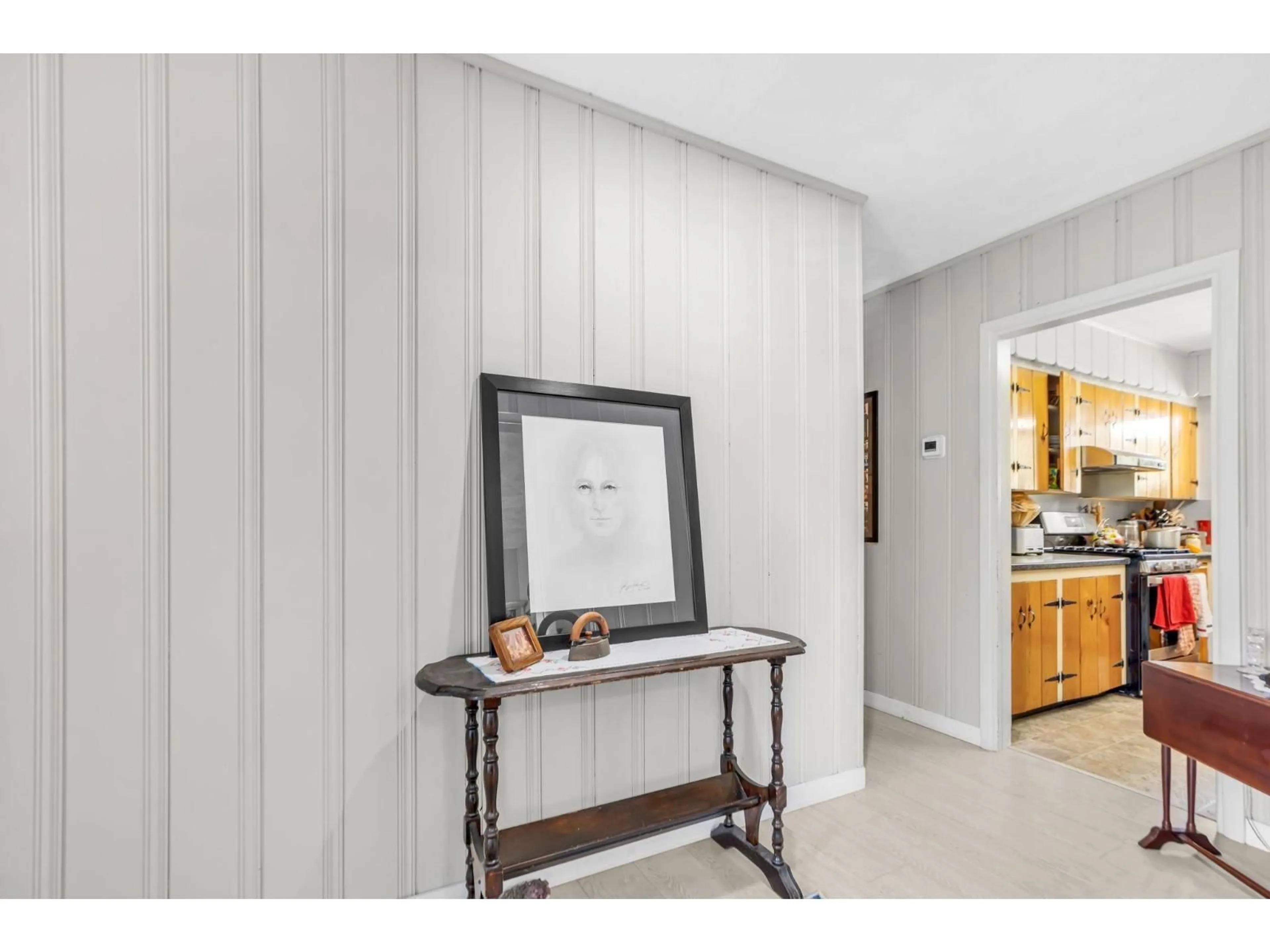 Indoor entryway for 19893 37A AVENUE, Langley British Columbia V3A2S8