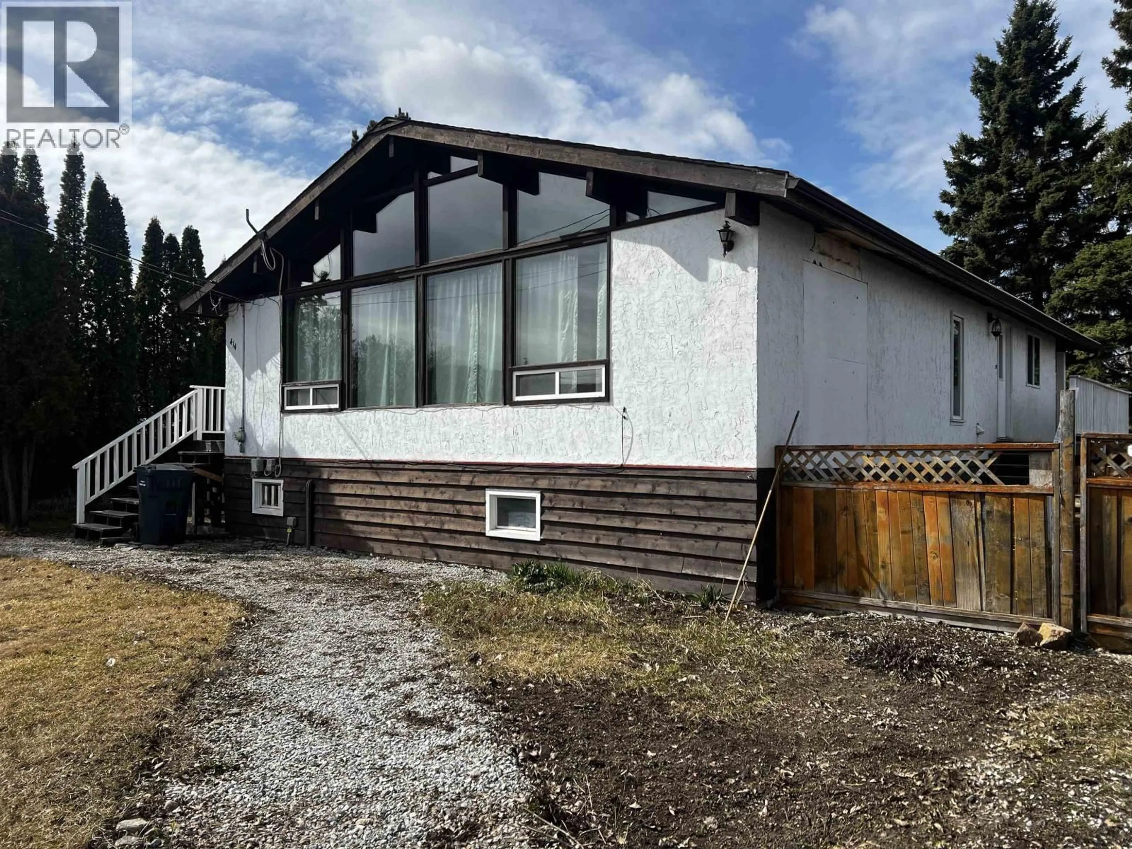 Home with vinyl exterior material, unknown for 414 ENDAKO PLACE, Fraser Lake British Columbia V0J1S0