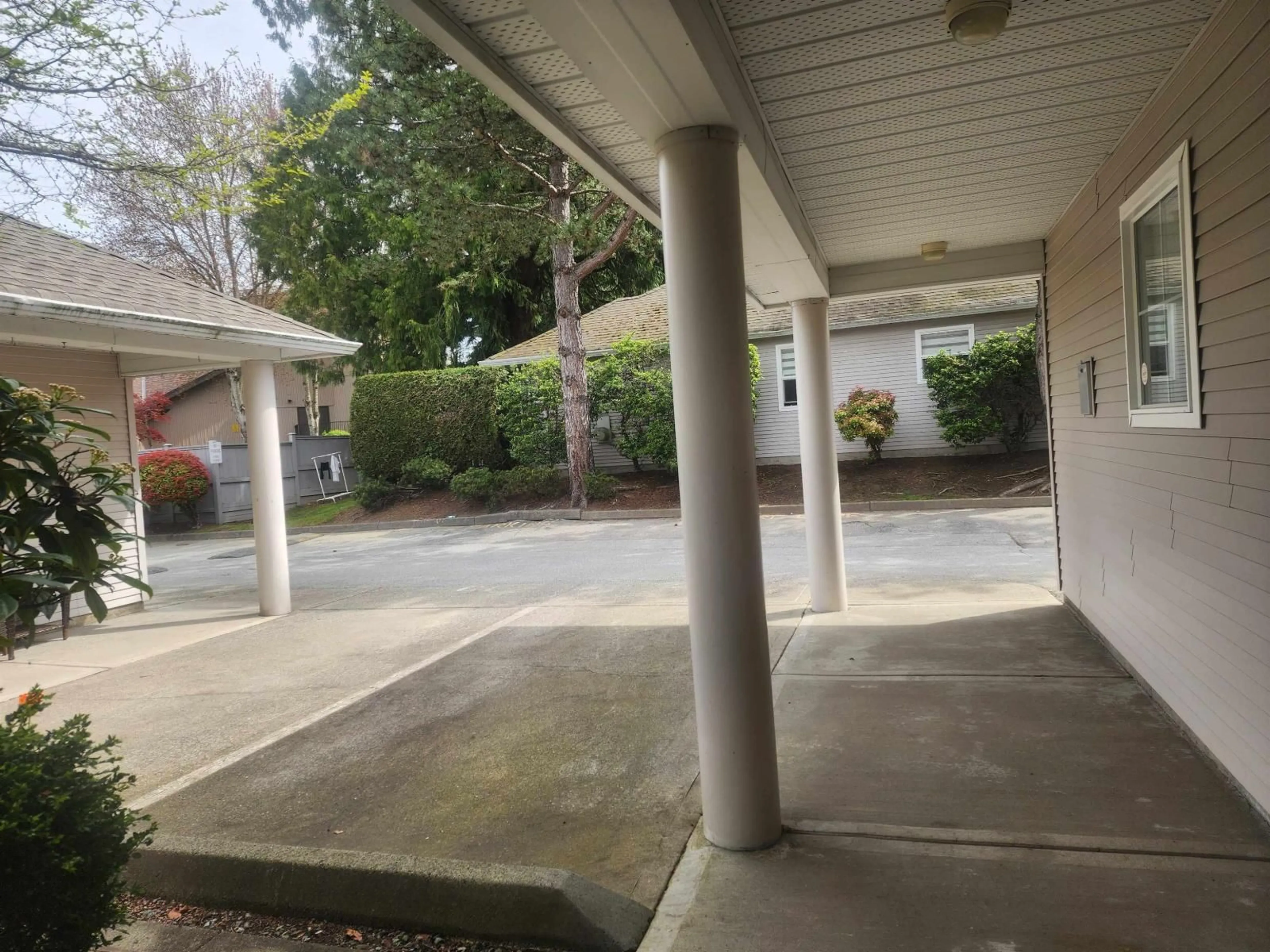 Patio, street for 12 - 7127 124 STREET, Surrey British Columbia V3W3W9