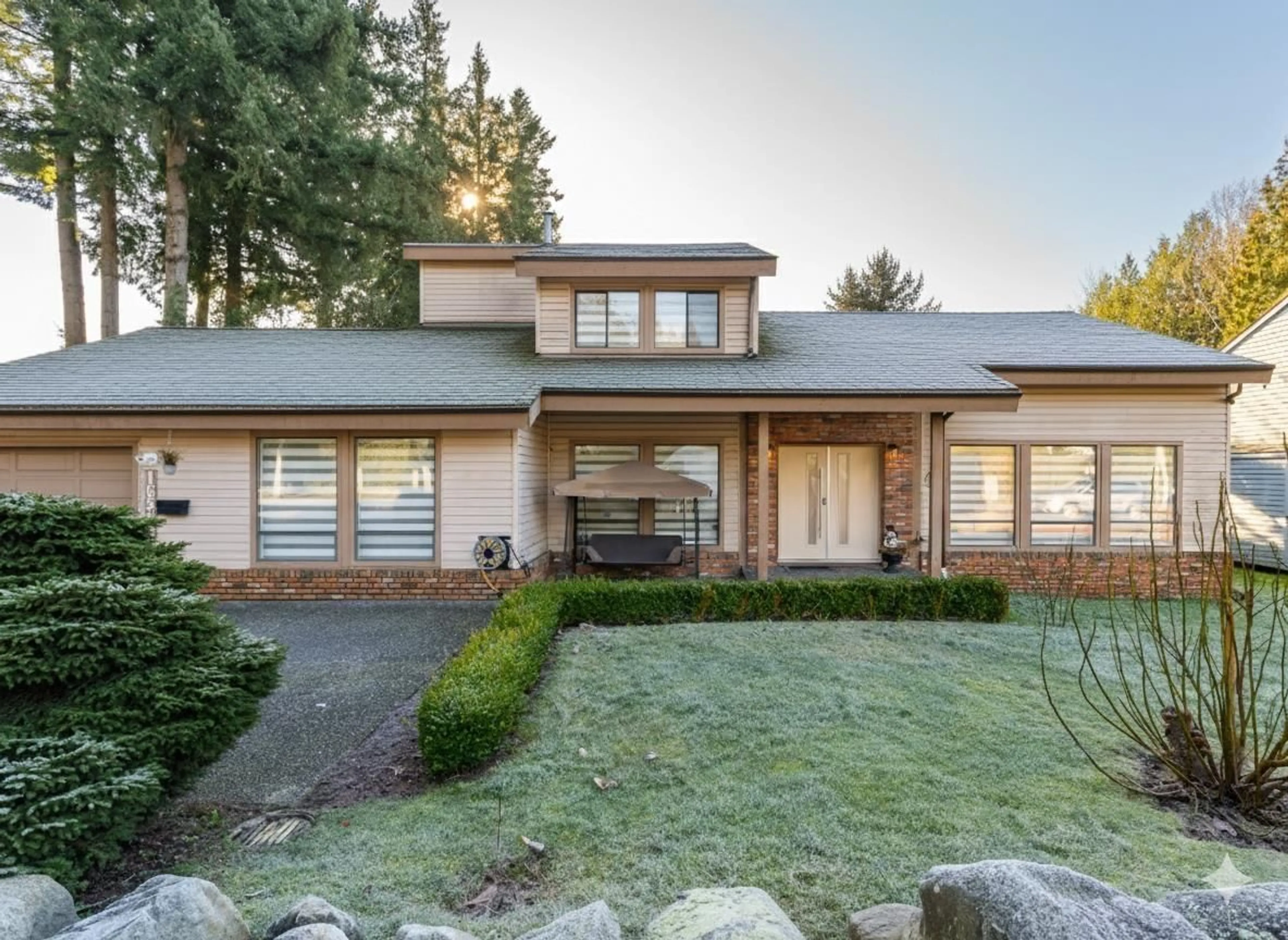 Home with brick exterior material, unknown for 16566 80 AVENUE, Surrey British Columbia V4N0H3