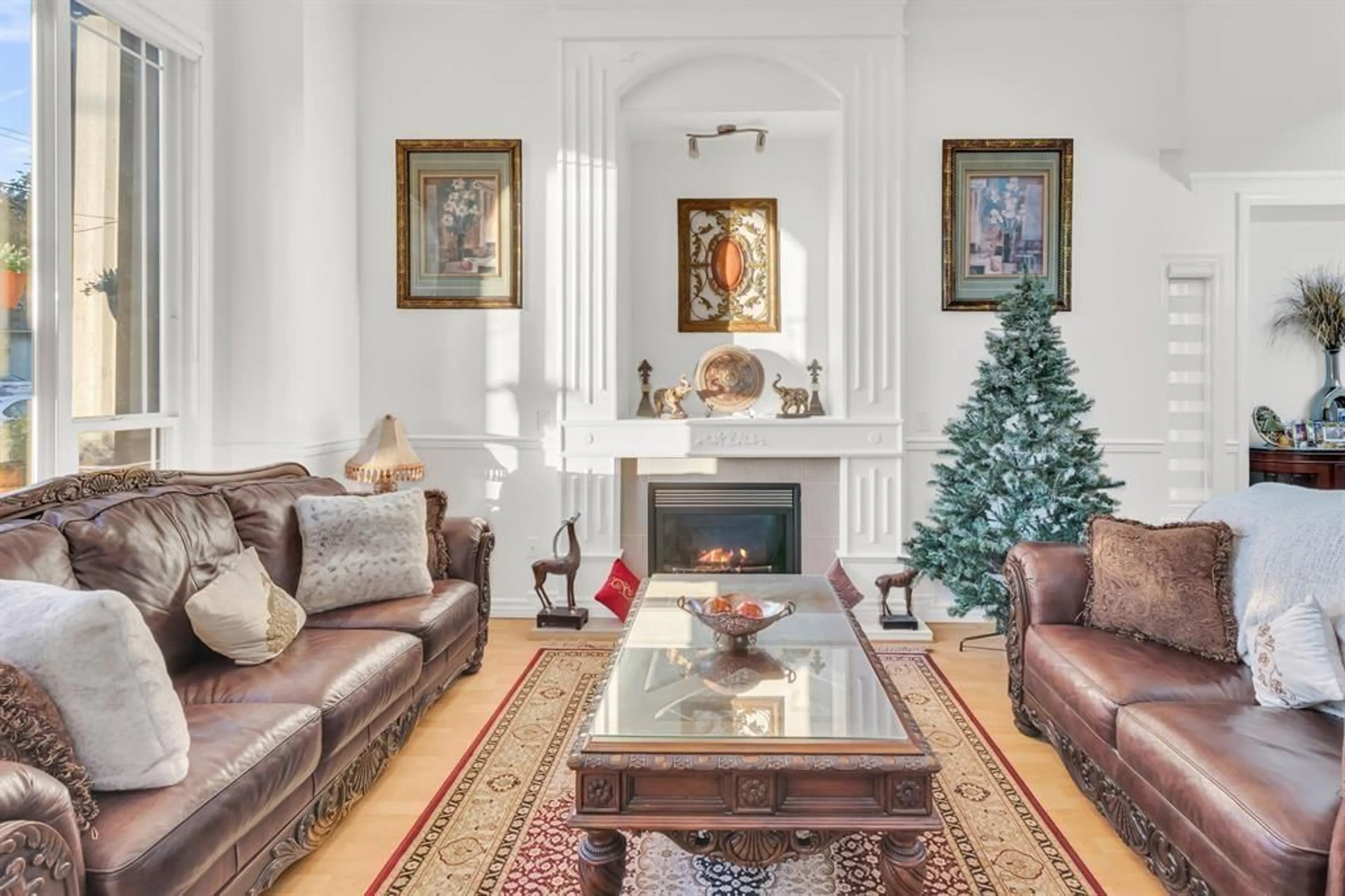 Living room with furniture, unknown for 6758 148TH STREET, Surrey British Columbia V3S3C7