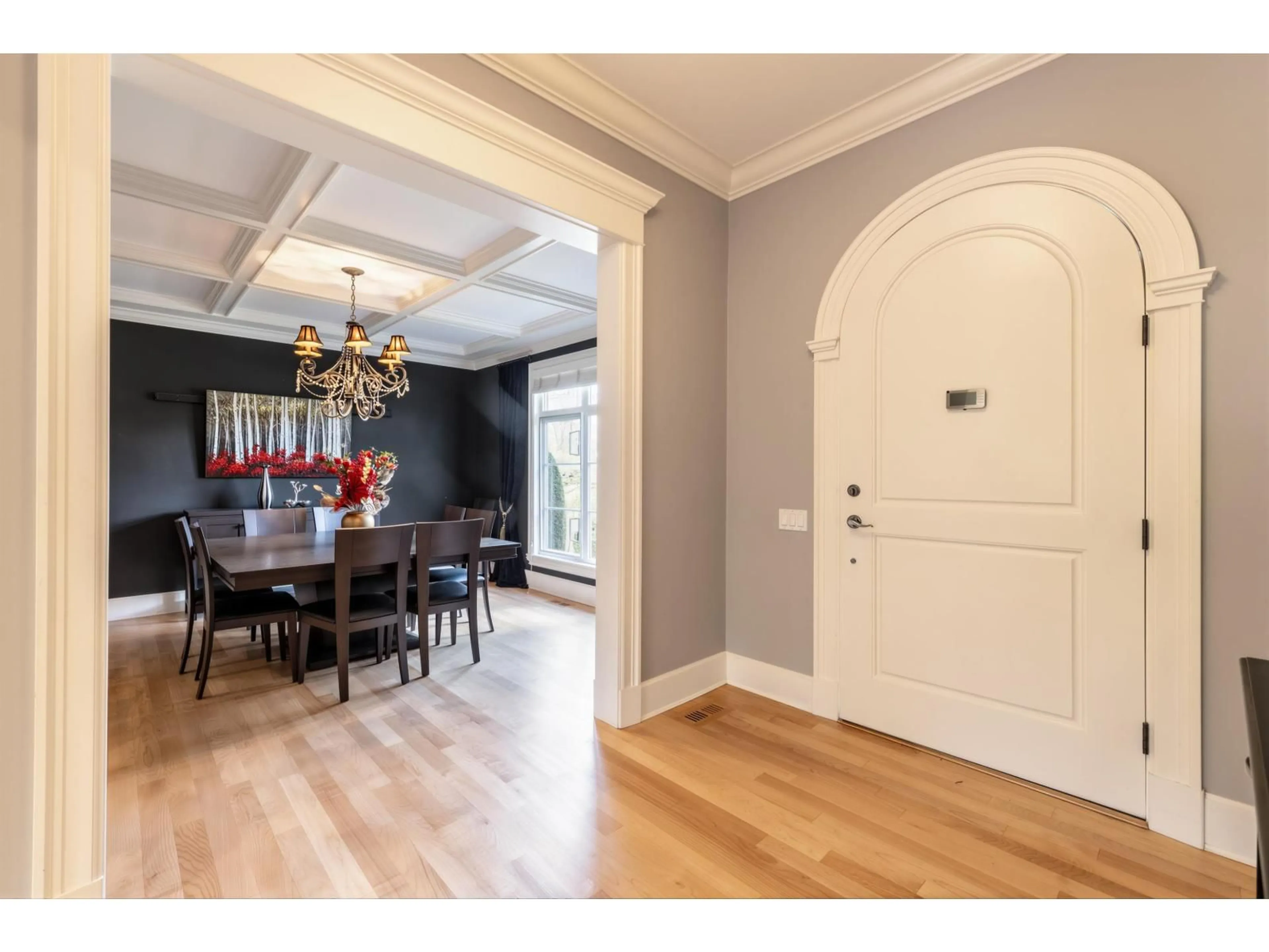 Indoor entryway for 14048 30 AVENUE, Surrey British Columbia V4P2N3