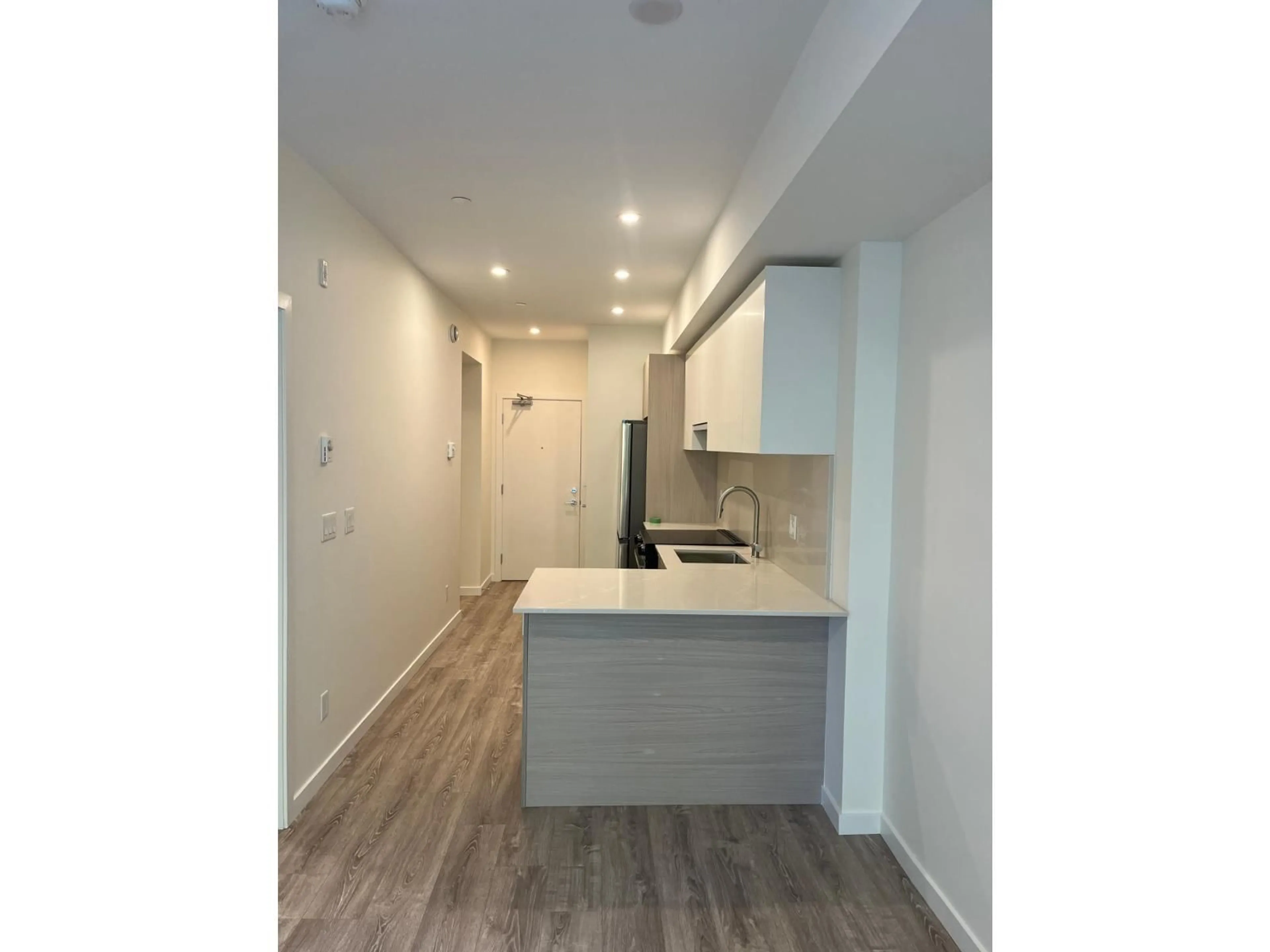 Unknown for E215 - 10829 140 STREET, Surrey British Columbia V3R0H4