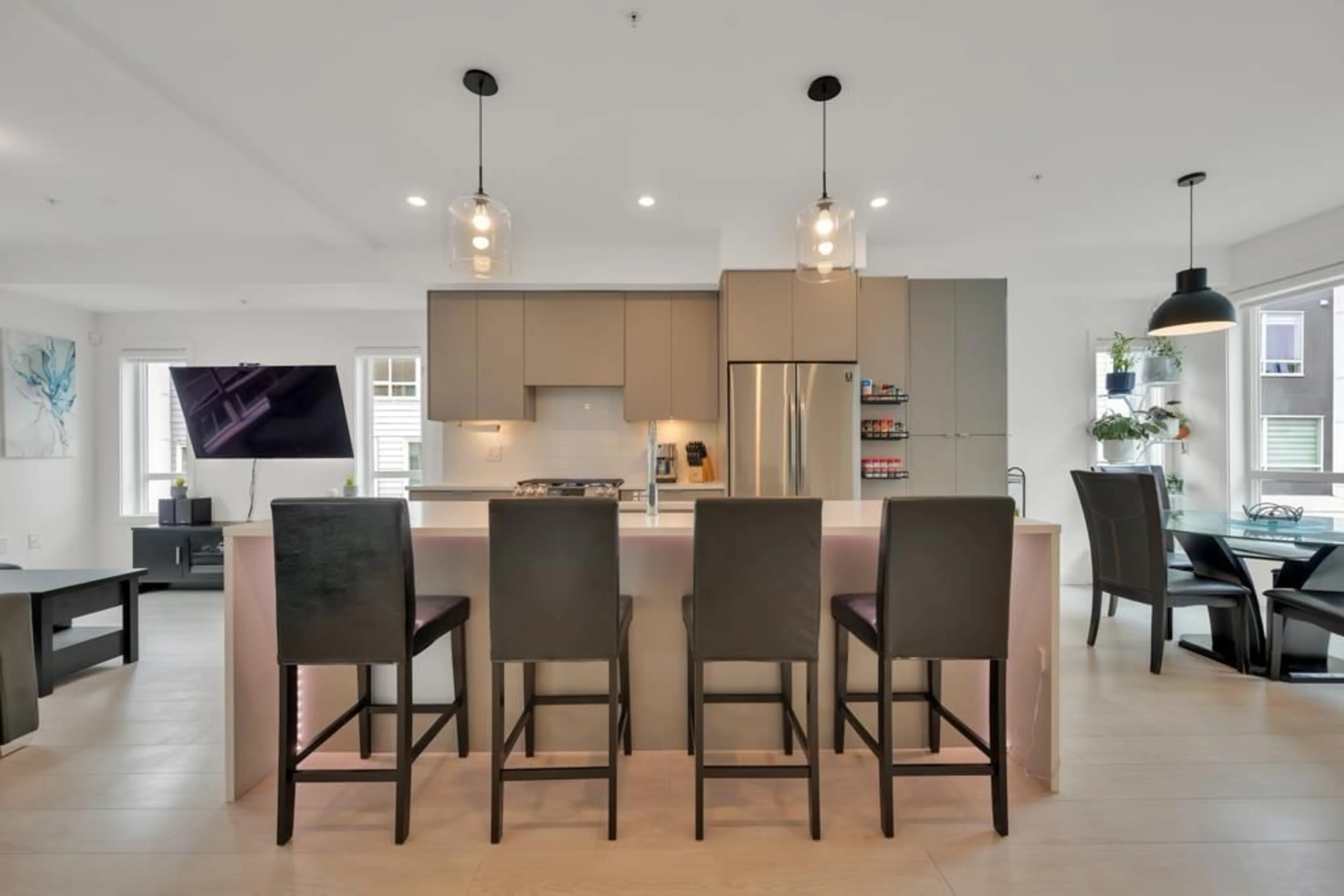 Contemporary kitchen, unknown for 22 - 19628 55A AVENUE, Langley British Columbia V3A0M6