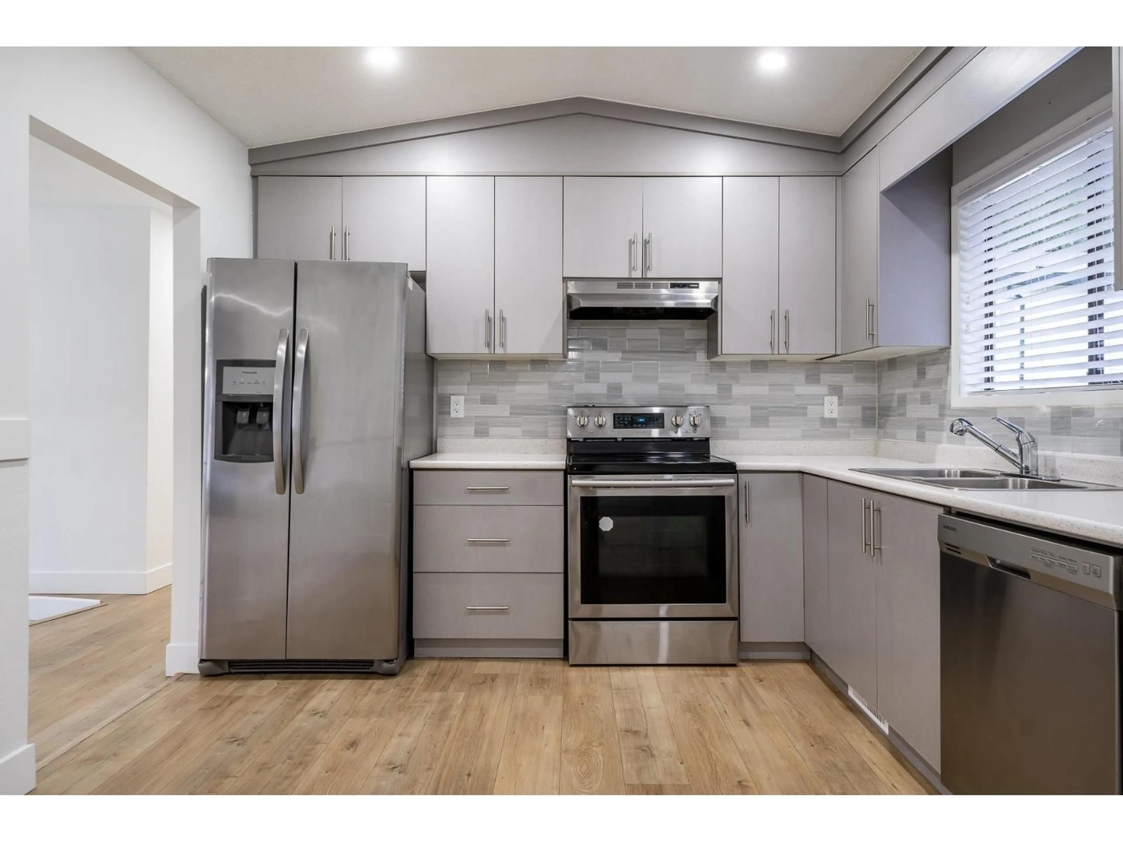 Unknown for 2803 BABICH STREET, Abbotsford British Columbia V2S3K4