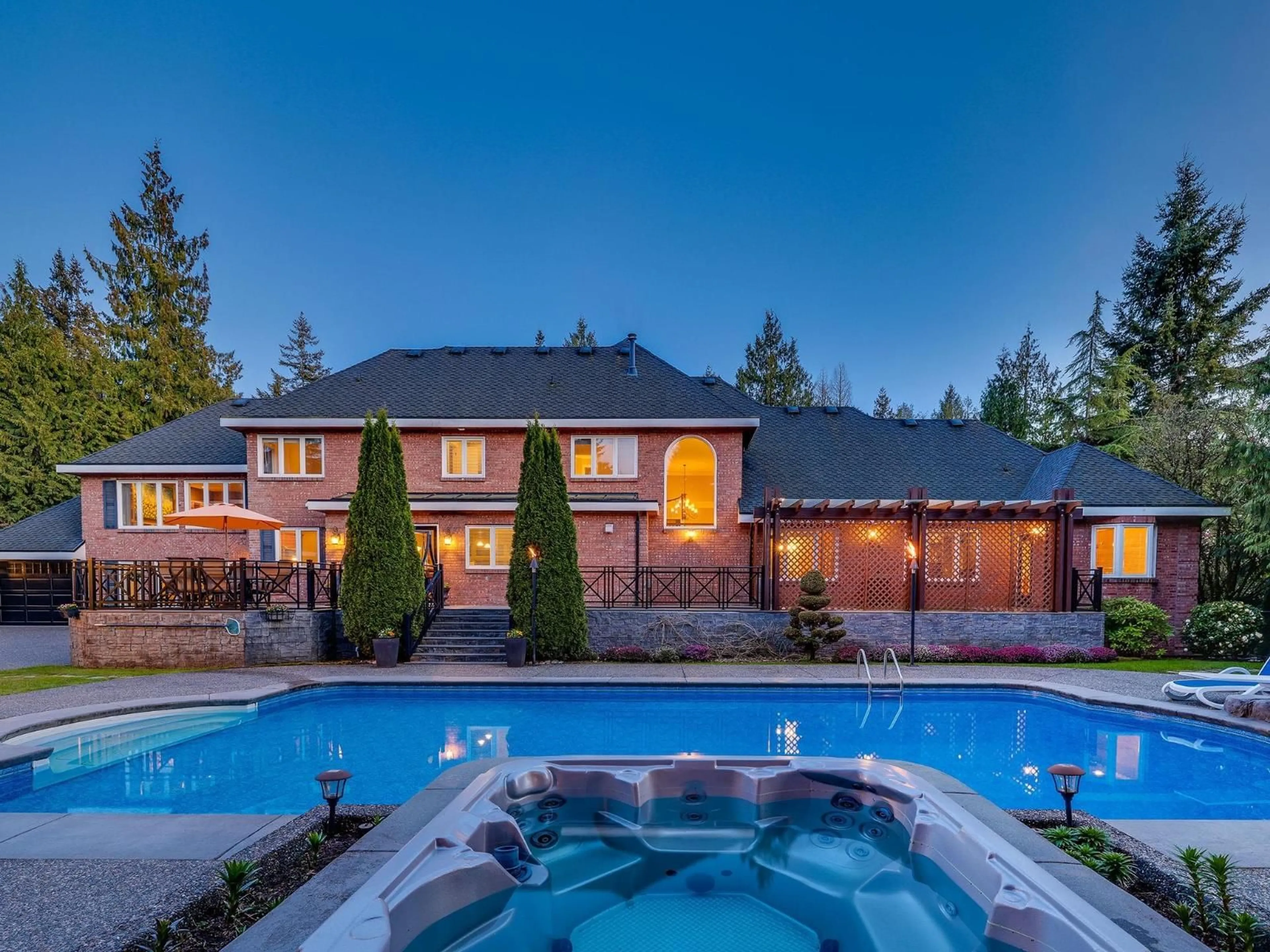 Pool for 13789 32 AVENUE, Surrey British Columbia V4P2B6