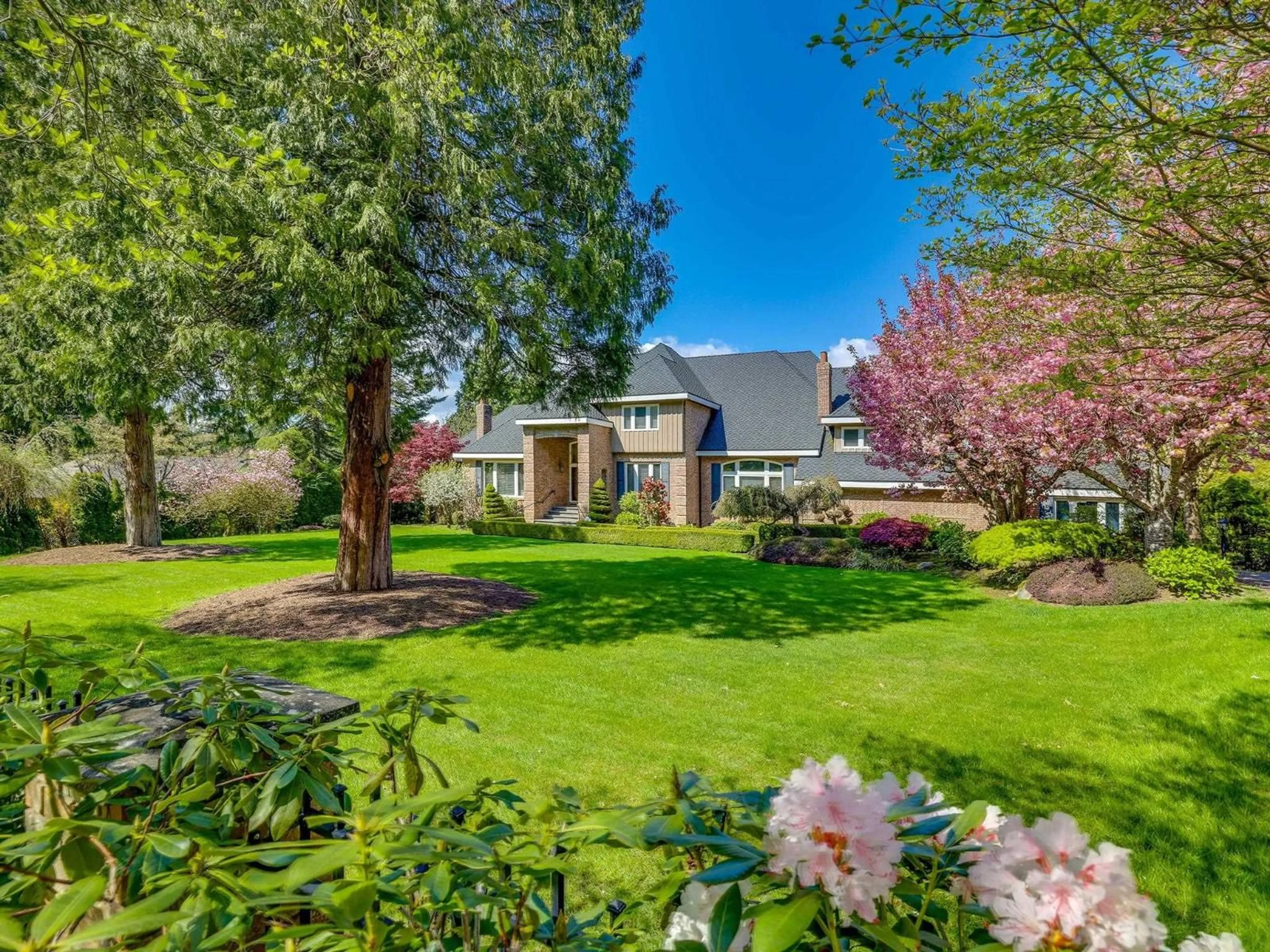 A pic from outside/outdoor area/front of a property/back of a property/a pic from drone, street for 13789 32 AVENUE, Surrey British Columbia V4P2B6