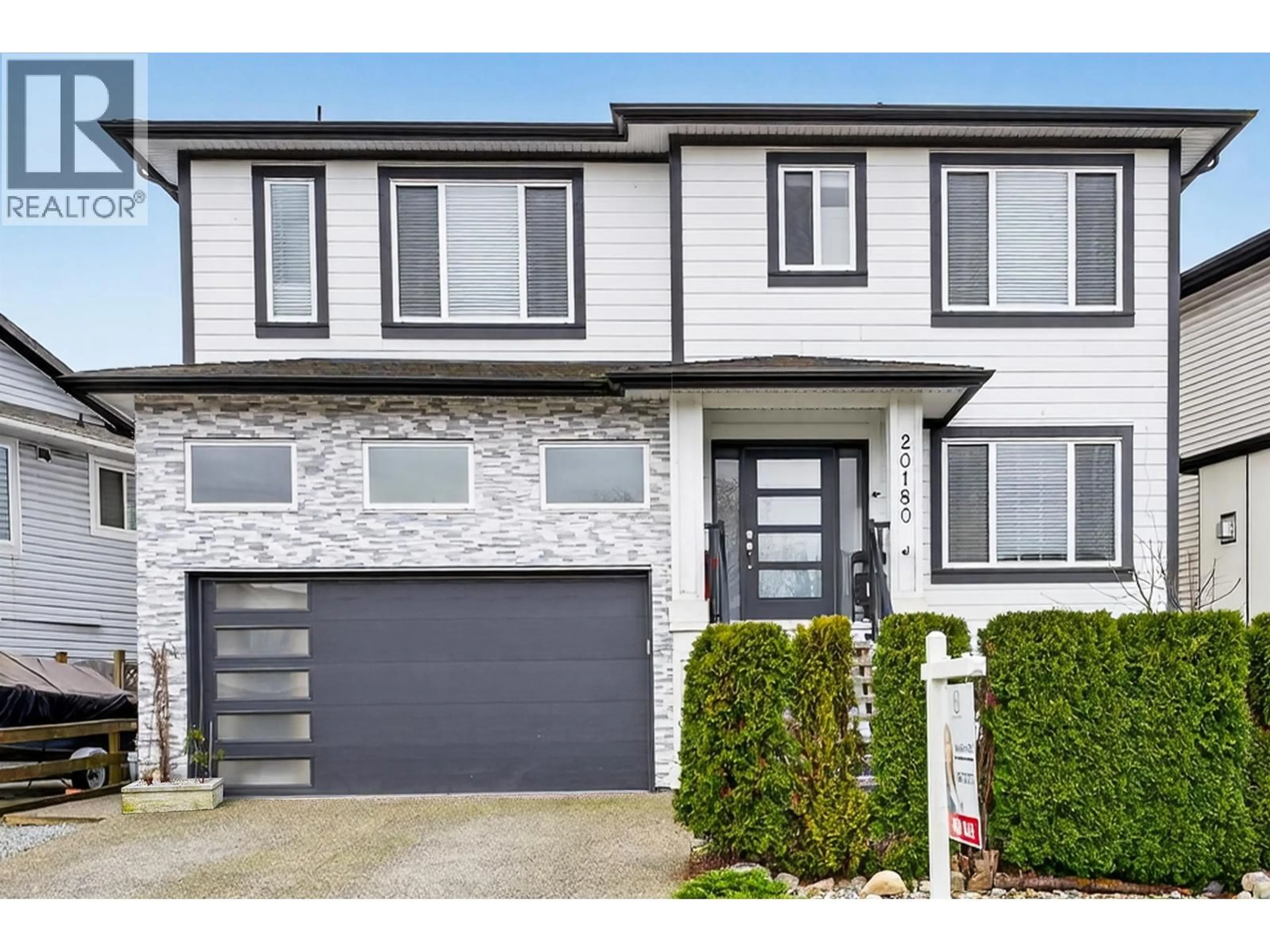 Home with vinyl exterior material, street for 20180 STANTON AVENUE, Maple Ridge British Columbia V2X0E5