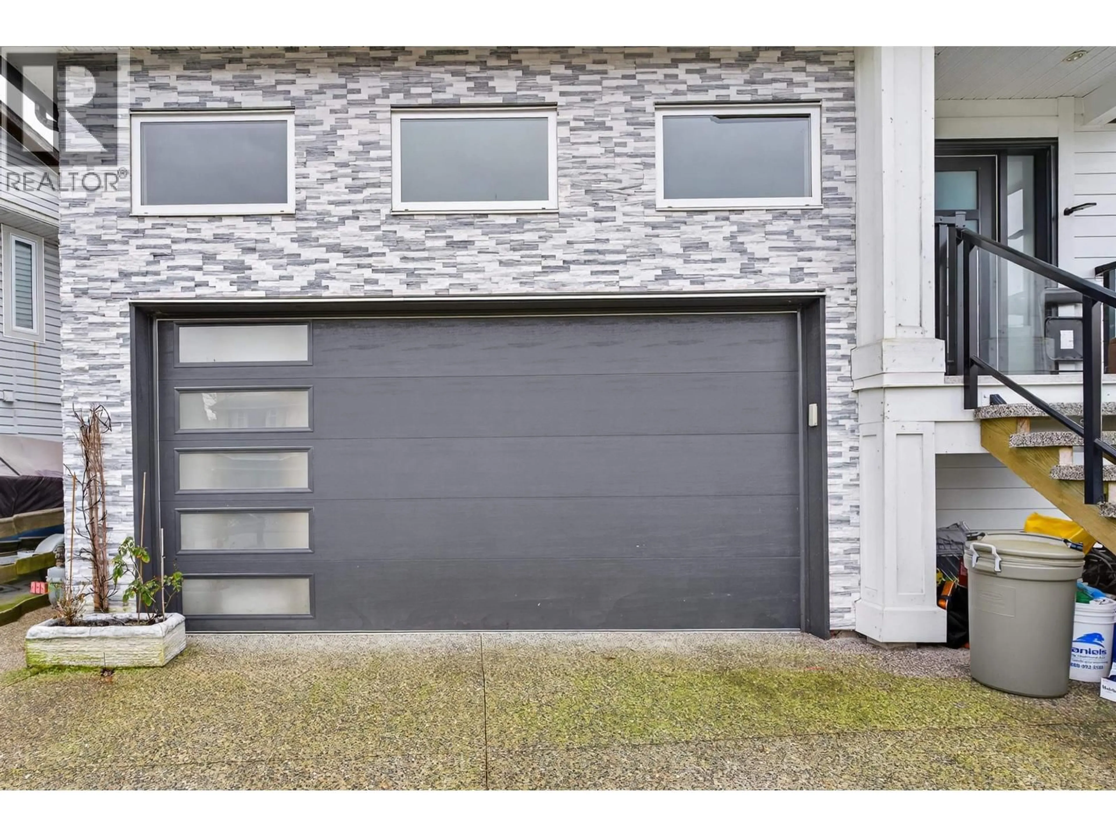 Indoor garage for 20180 STANTON AVENUE, Maple Ridge British Columbia V2X0E5