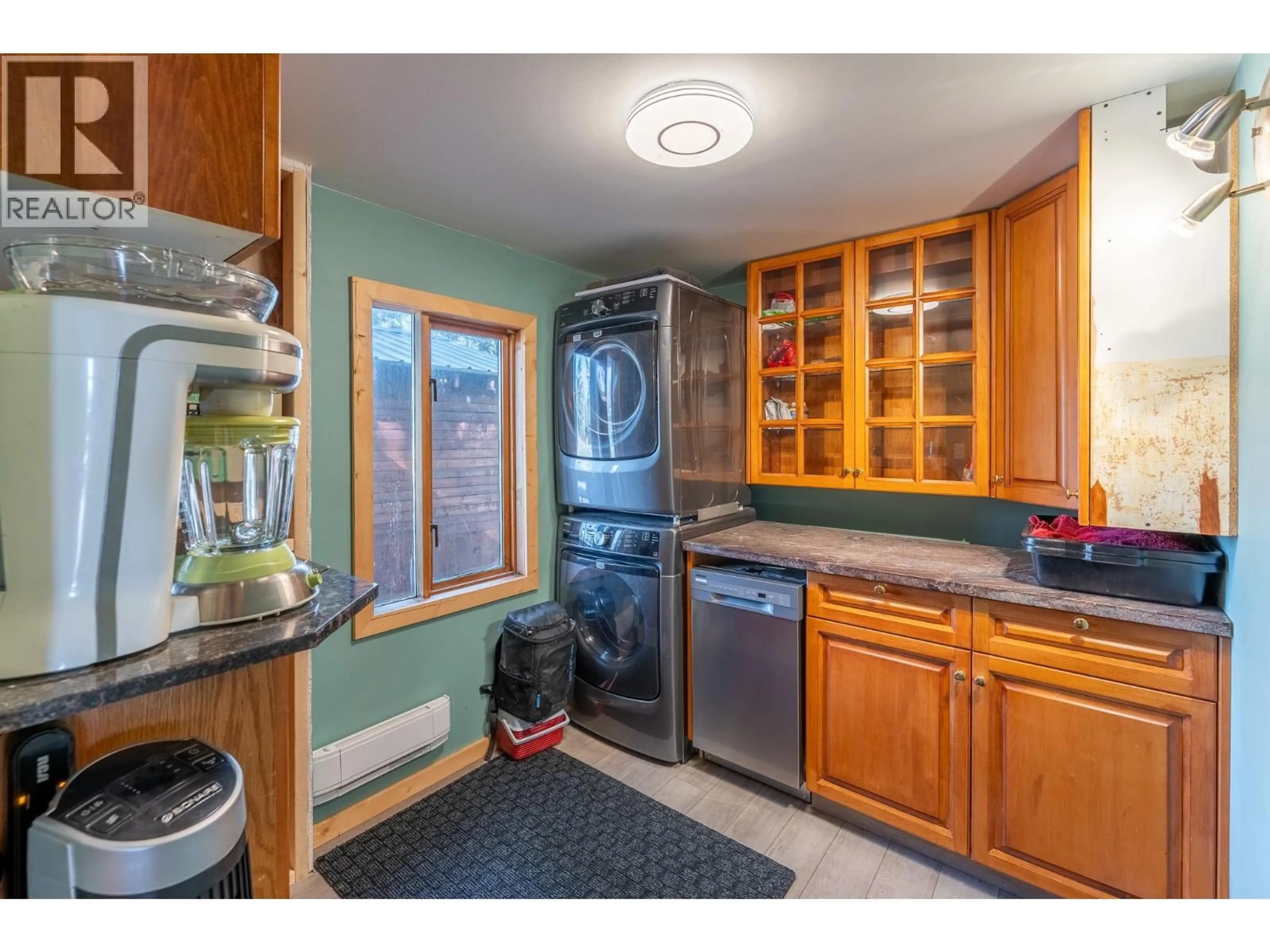 Kitchen with laundary machines, unknown for 3830 MEIER ROAD, Cluculz Lake British Columbia V0J3A3