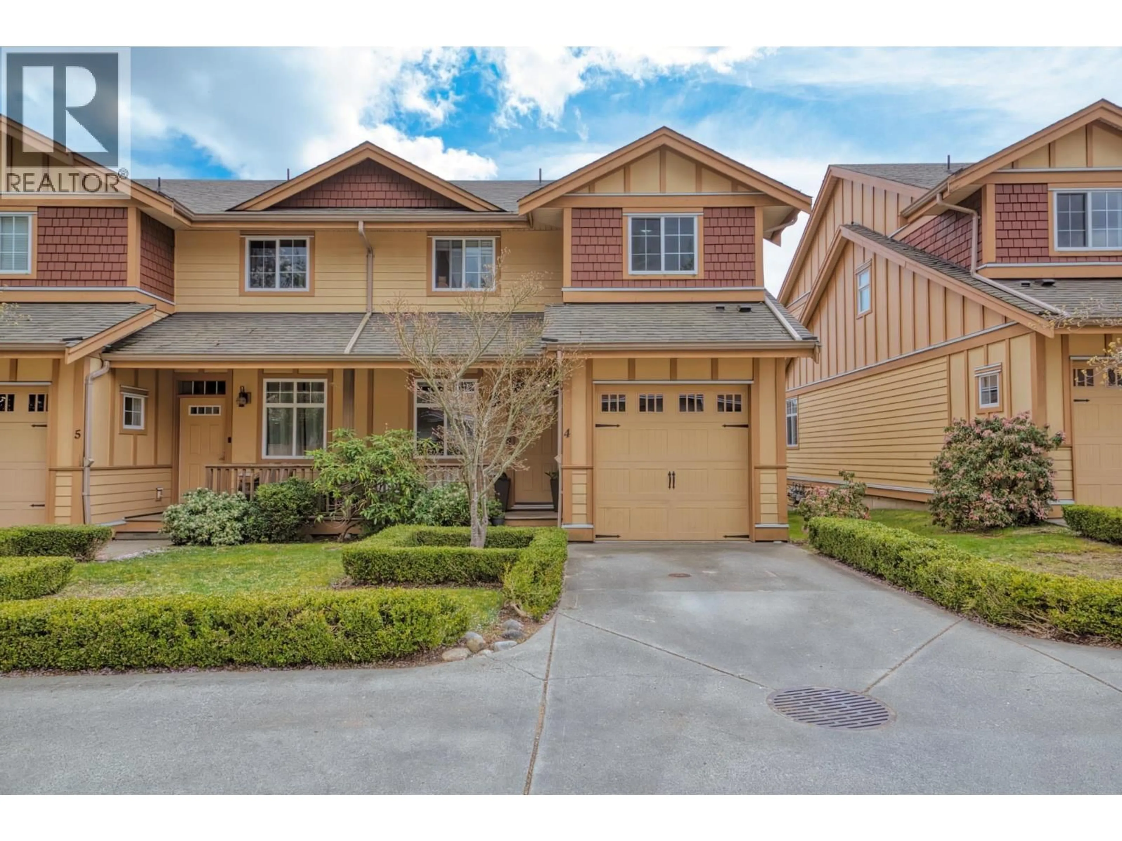 Home with brick exterior material, street for 4 - 809 NORTH ROAD, Gibsons British Columbia V0N1V9