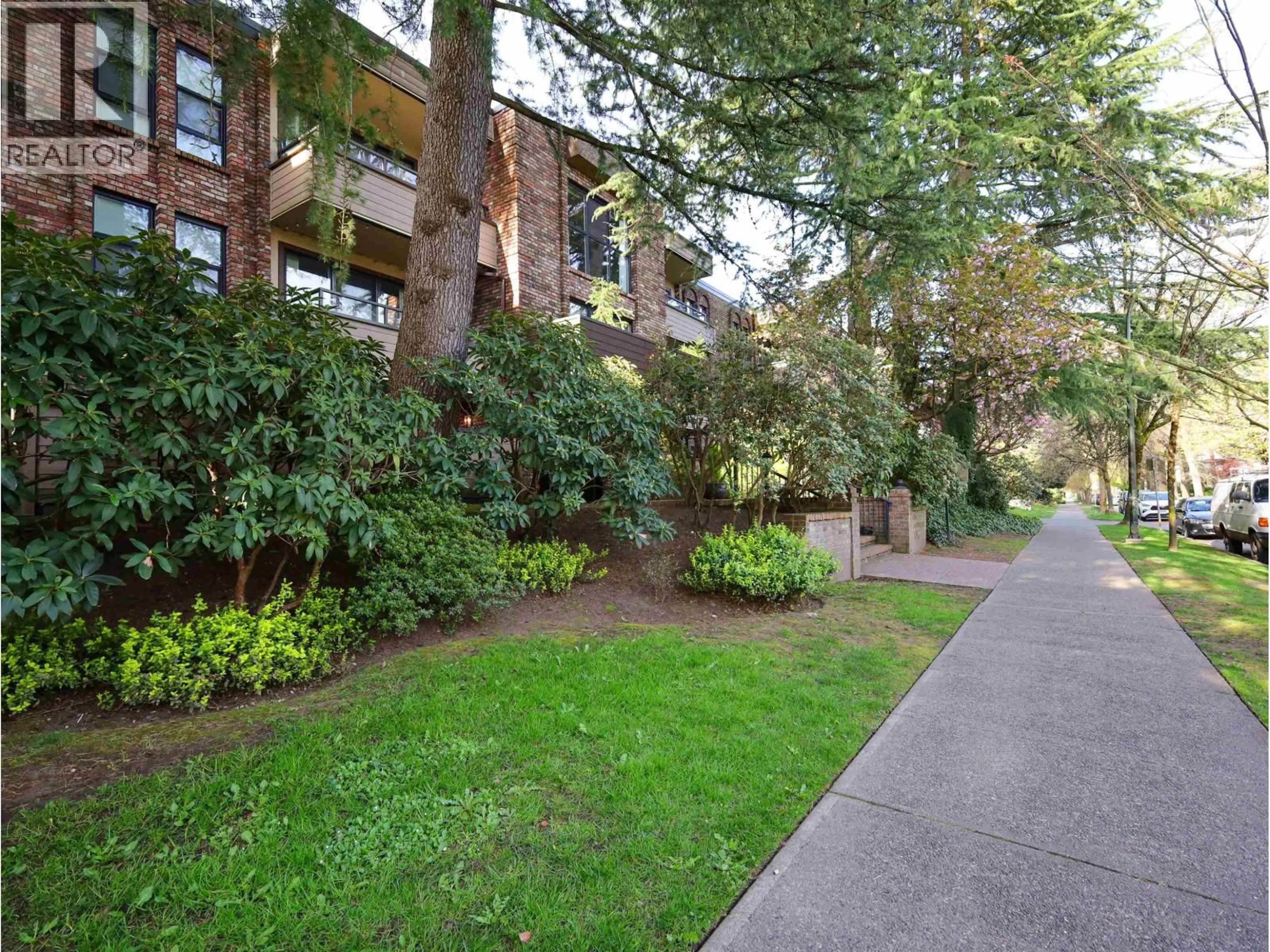 Patio, street for 310 - 1266 13TH AVENUE, Vancouver British Columbia V6H1N6