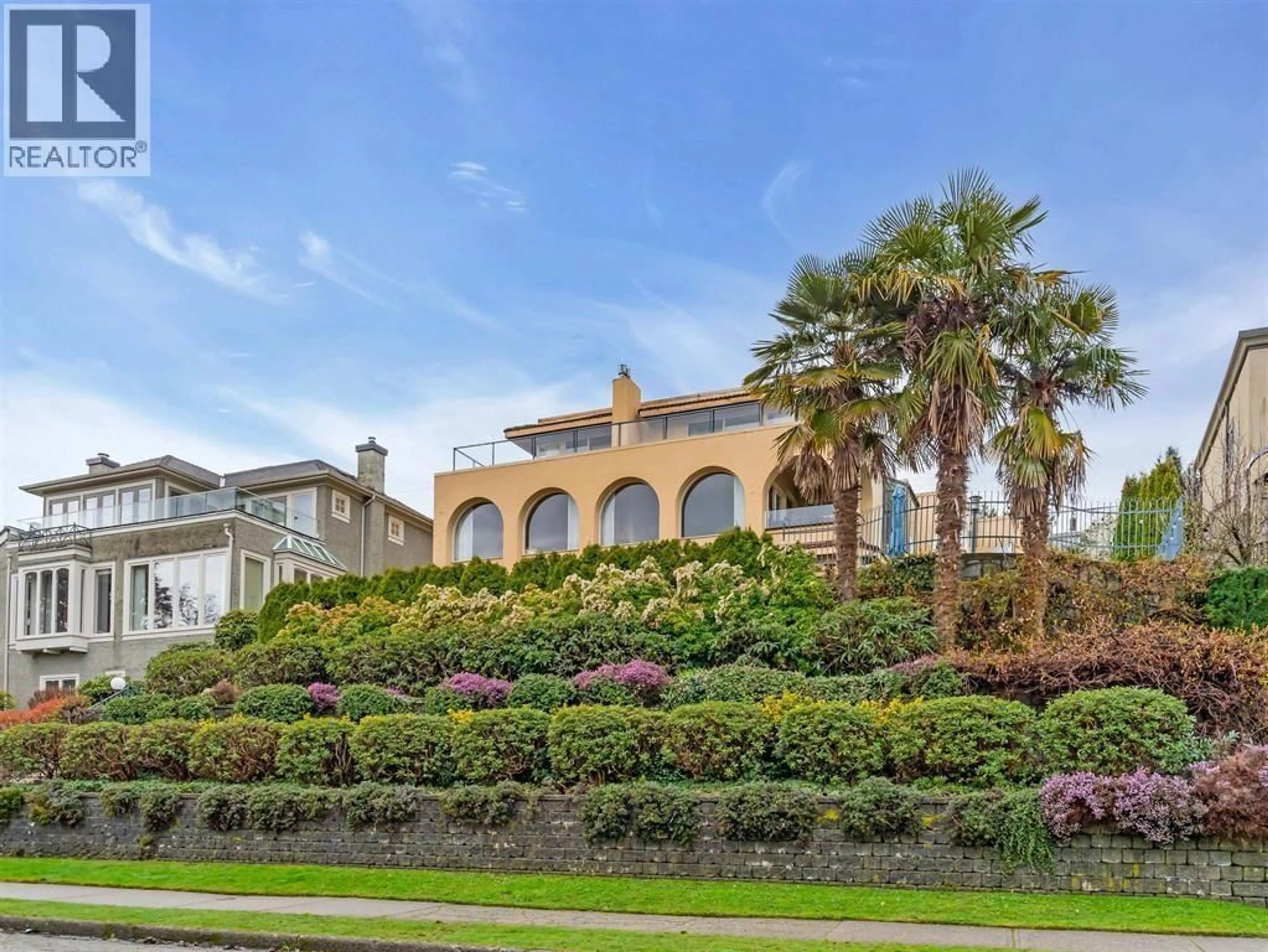 A pic from outside/outdoor area/front of a property/back of a property/a pic from drone, street for 3705 PUGET DRIVE, Vancouver British Columbia V6L2T8