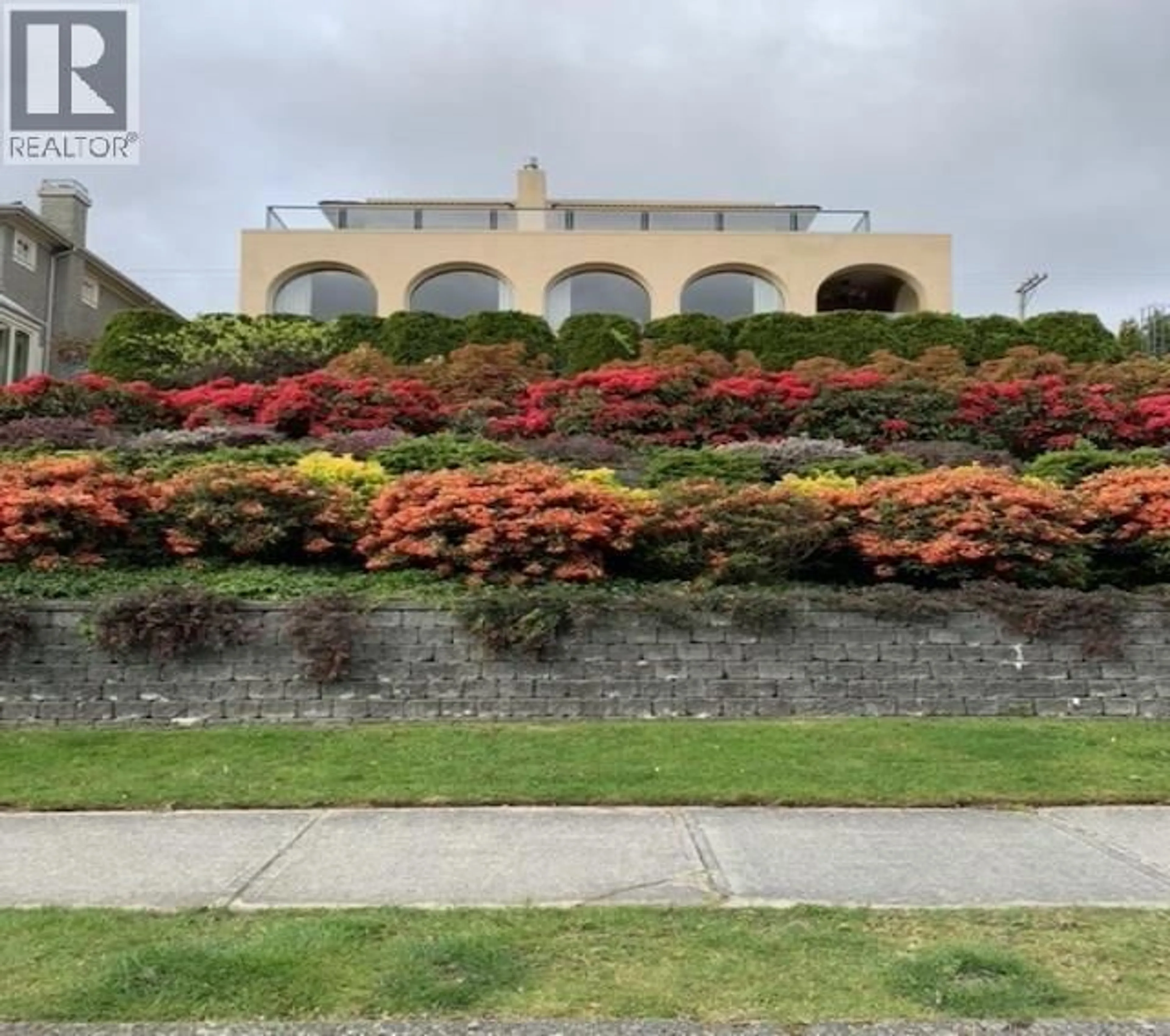 A pic from outside/outdoor area/front of a property/back of a property/a pic from drone, street for 3705 PUGET DRIVE, Vancouver British Columbia V6L2T8