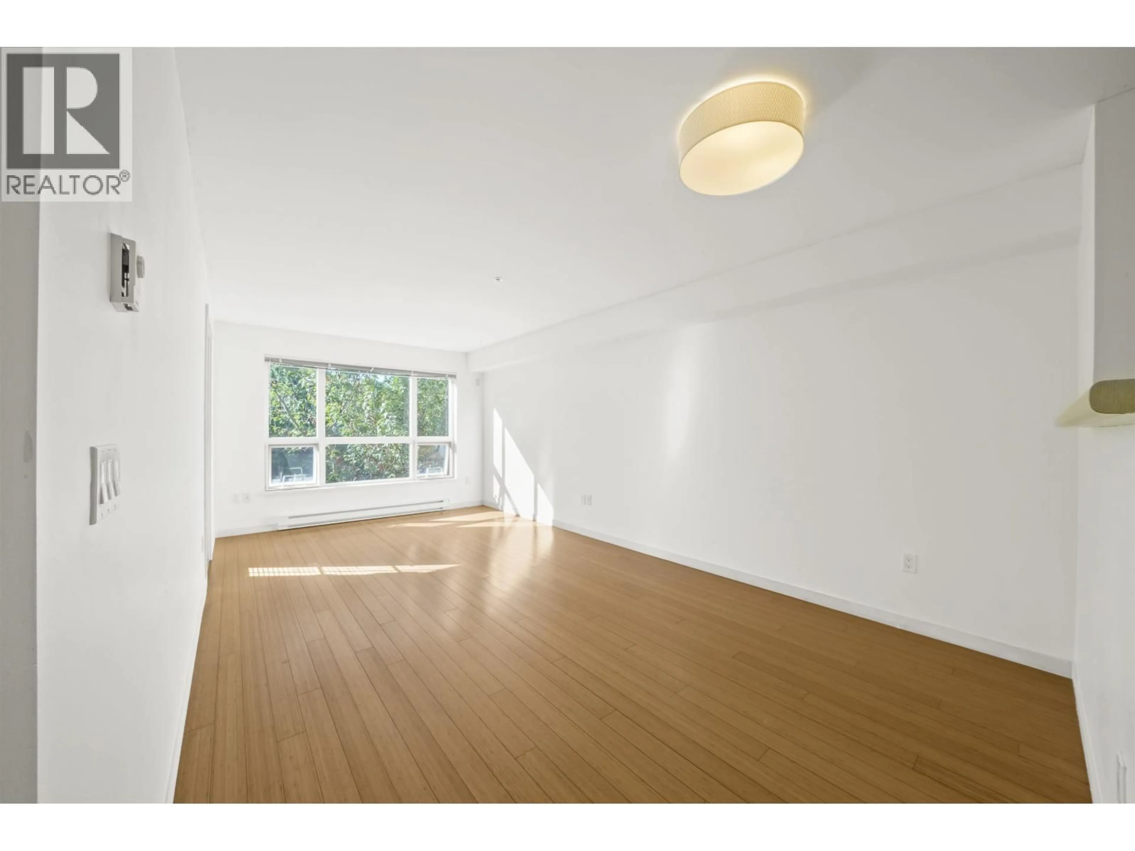 A pic of a room for 301 - 3575 EUCLID AVENUE, Vancouver British Columbia V5R6H5