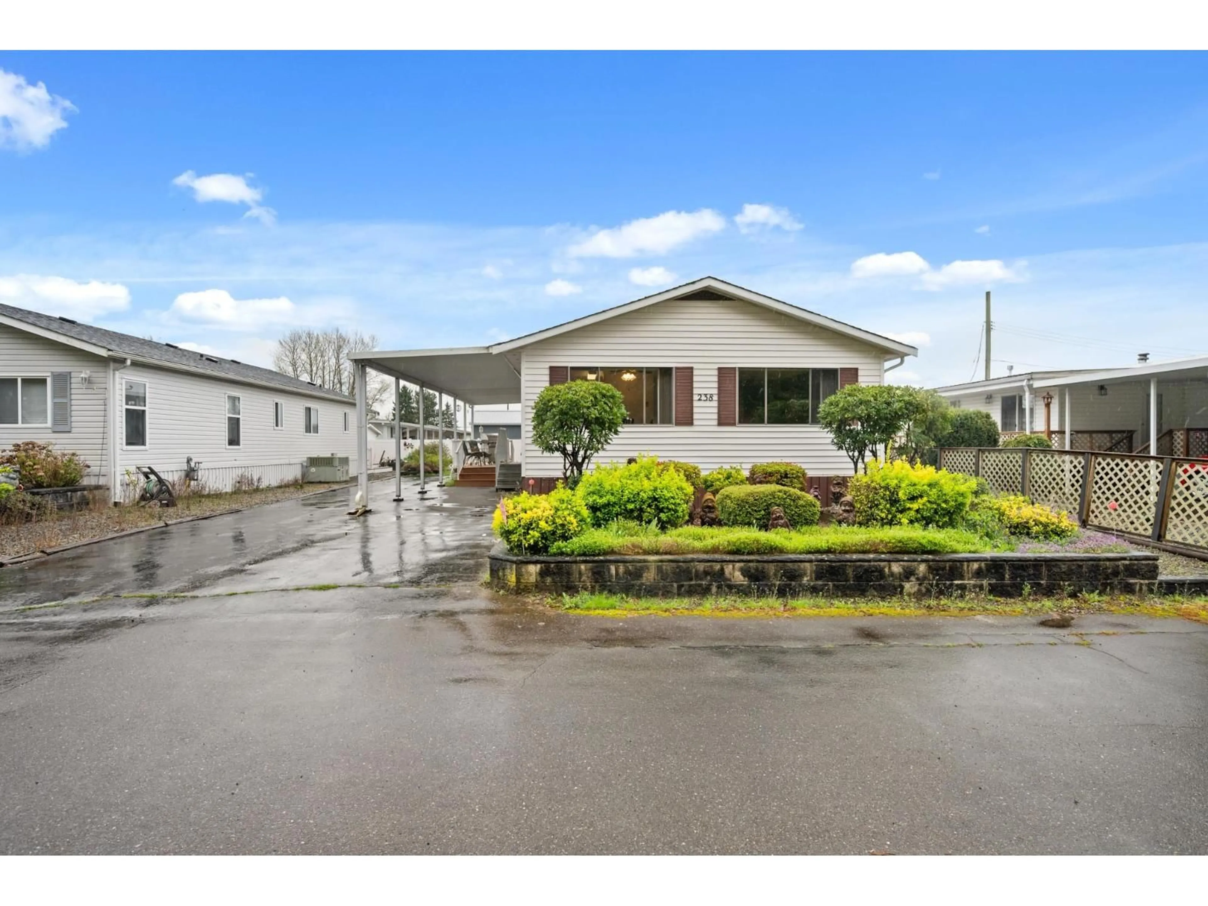 Unknown for 238 - 27111 0 AVENUE, Langley British Columbia V4W2T3