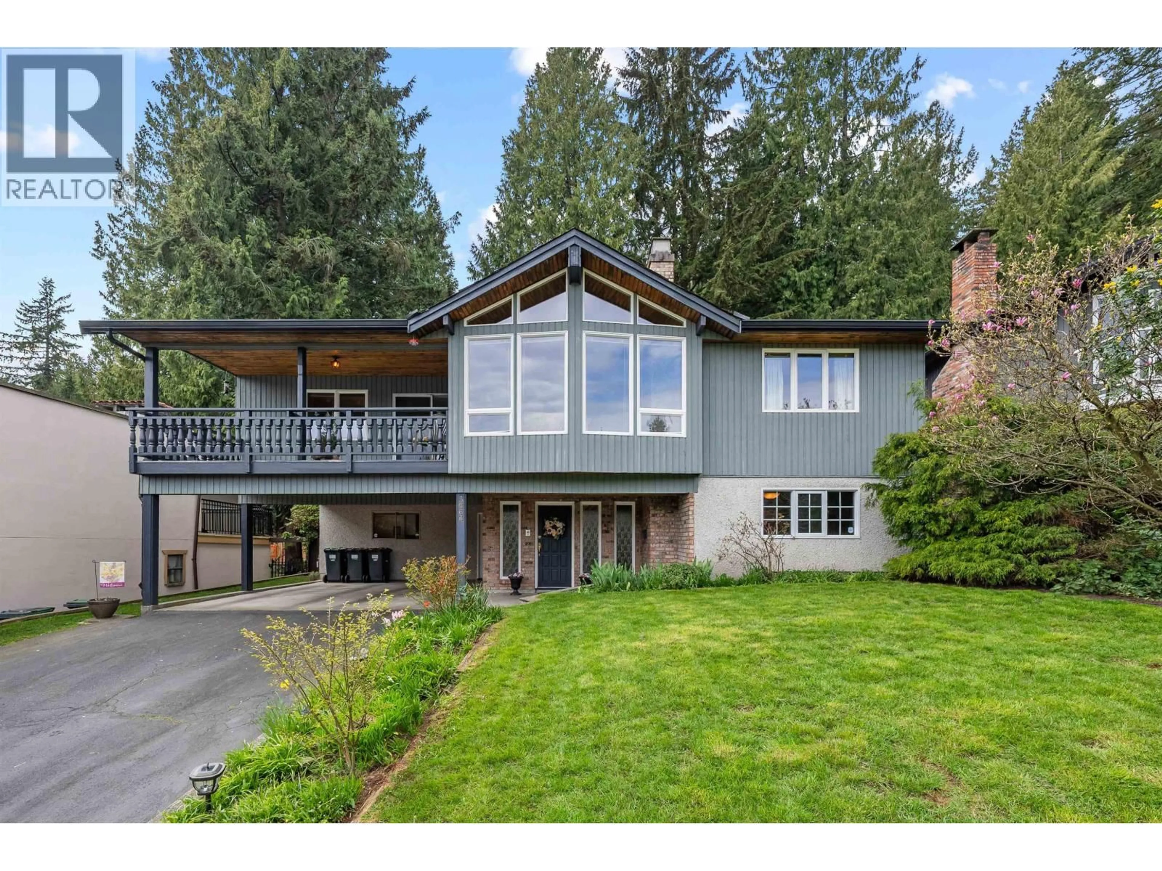 A pic from outside/outdoor area/front of a property/back of a property/a pic from drone, unknown for 3563 SYKES ROAD, North Vancouver British Columbia V7K2X4