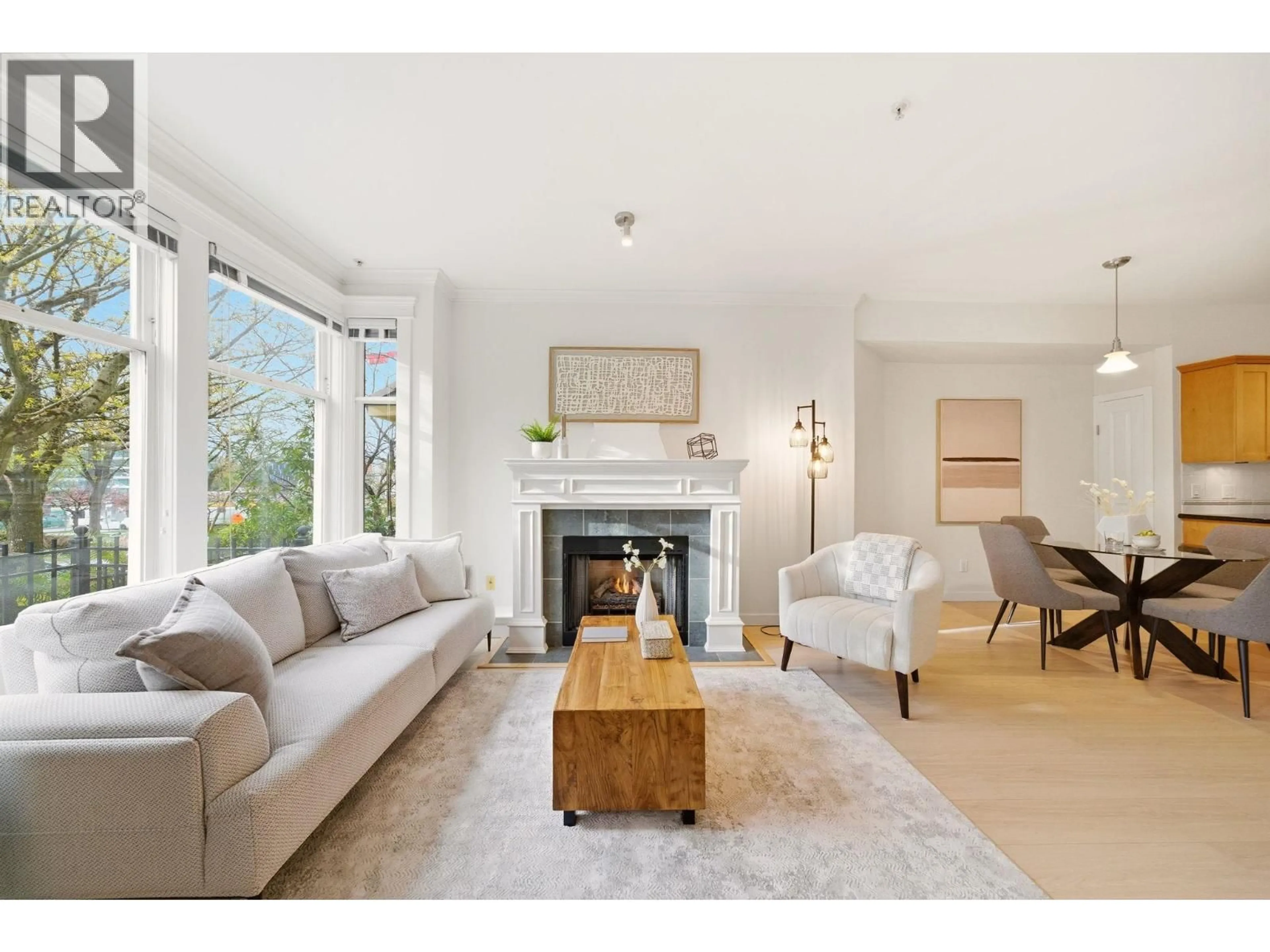 Living room with furniture, unknown for 2608 YUKON STREET, Vancouver British Columbia V5Y3P8