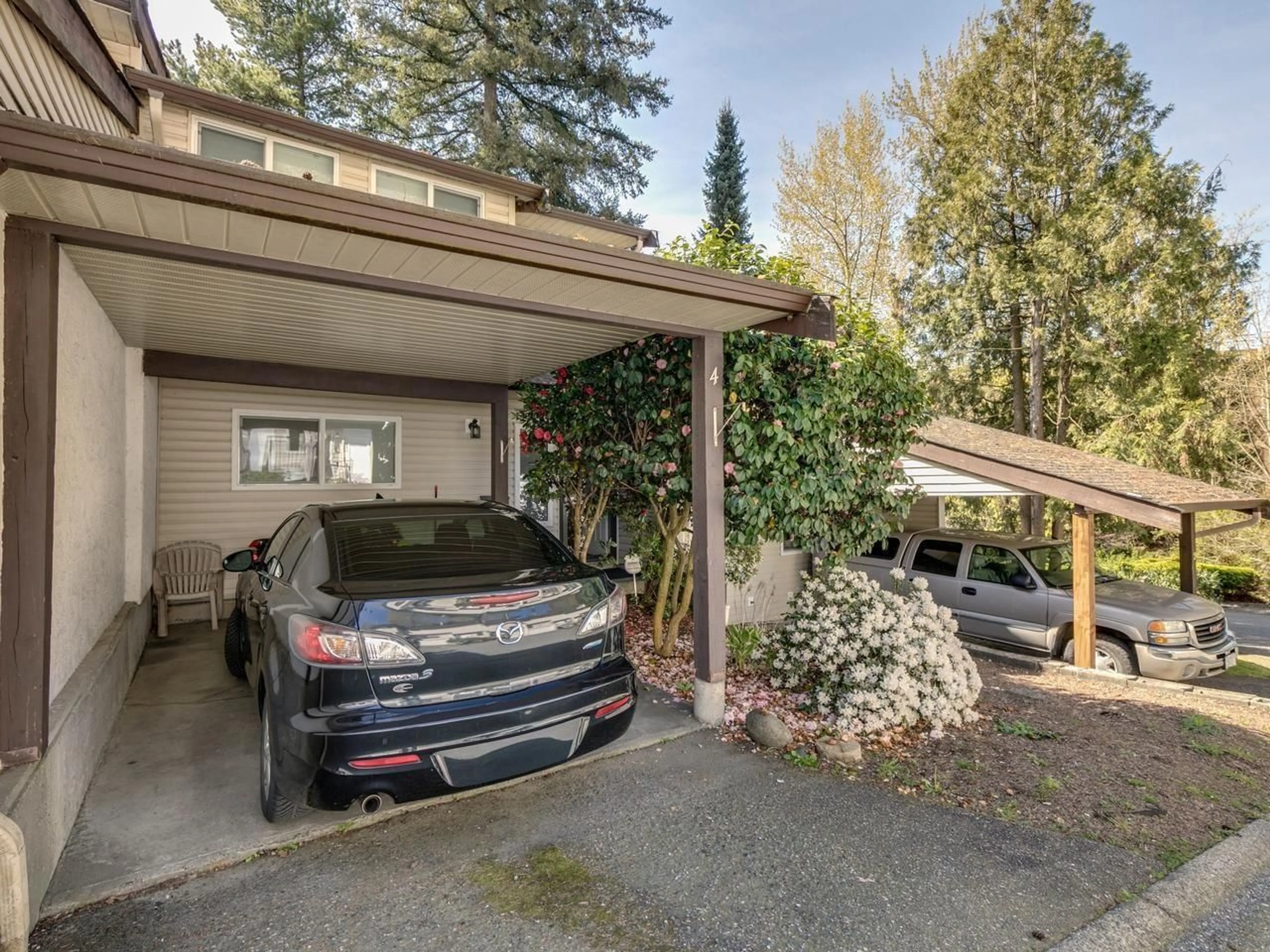 Indoor garage for 4 - 32705 FRASER CRESCENT, Mission British Columbia V2V1C9