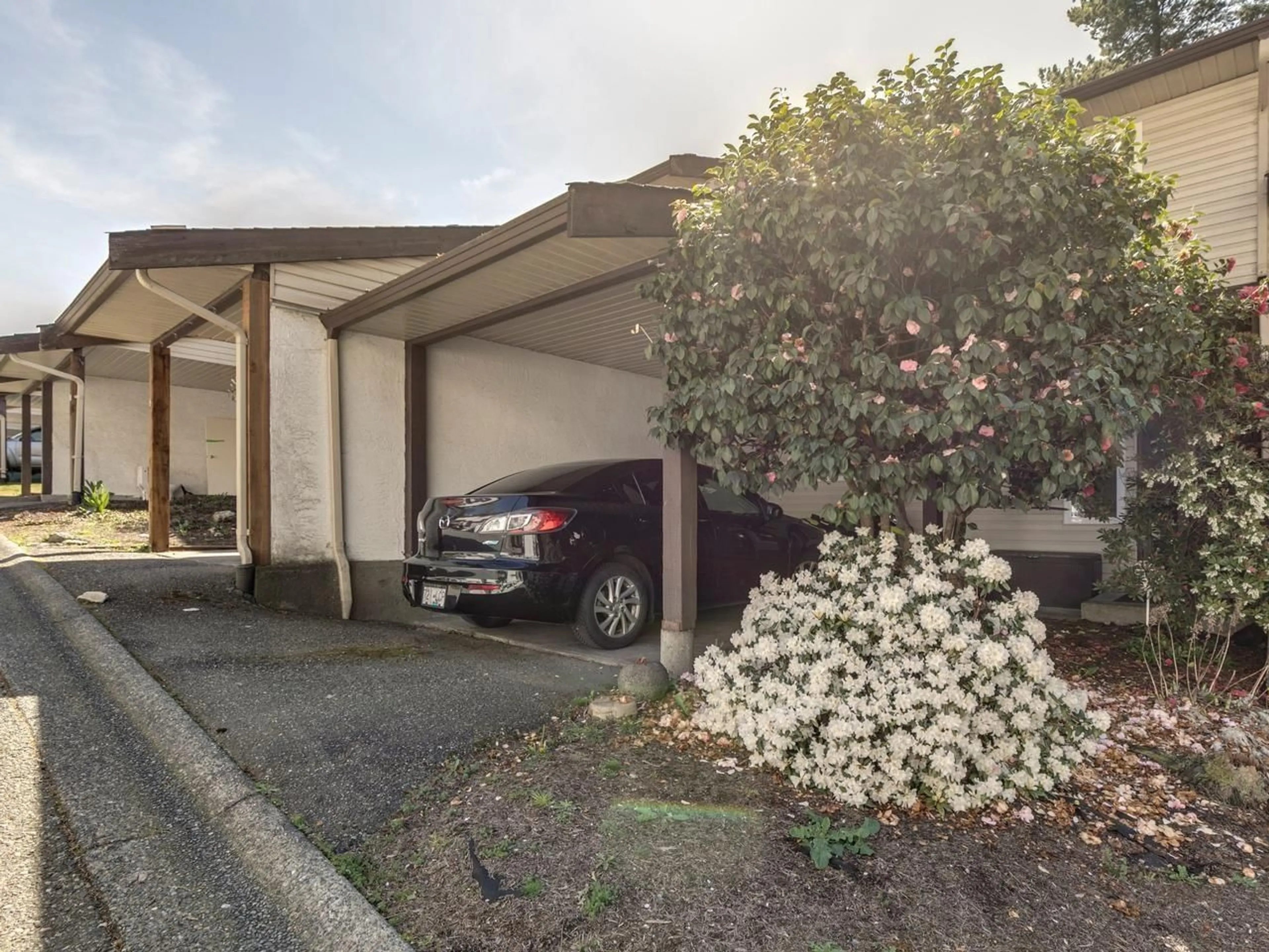 Indoor garage for 4 - 32705 FRASER CRESCENT, Mission British Columbia V2V1C9