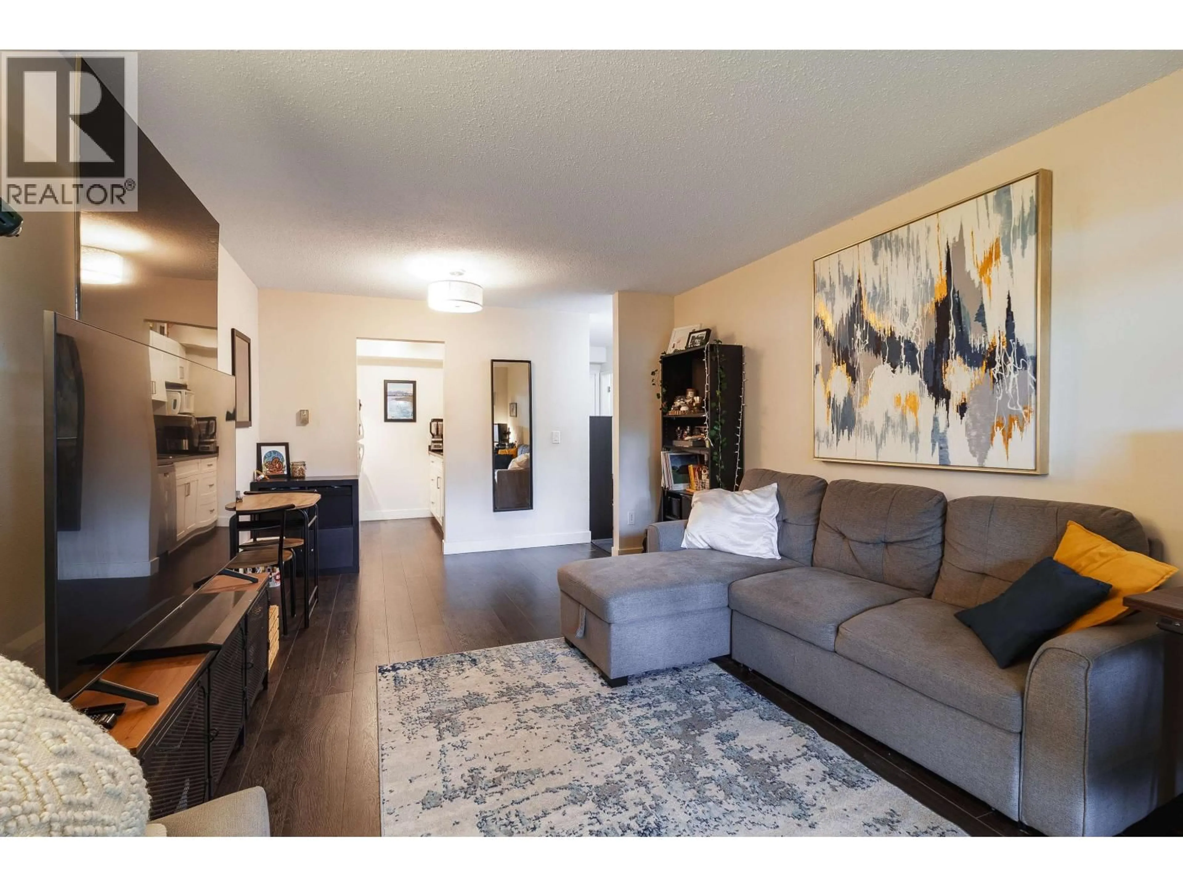 Living room with furniture, unknown for 137 - 200 WESTHILL PLACE, Port Moody British Columbia V3H1V2