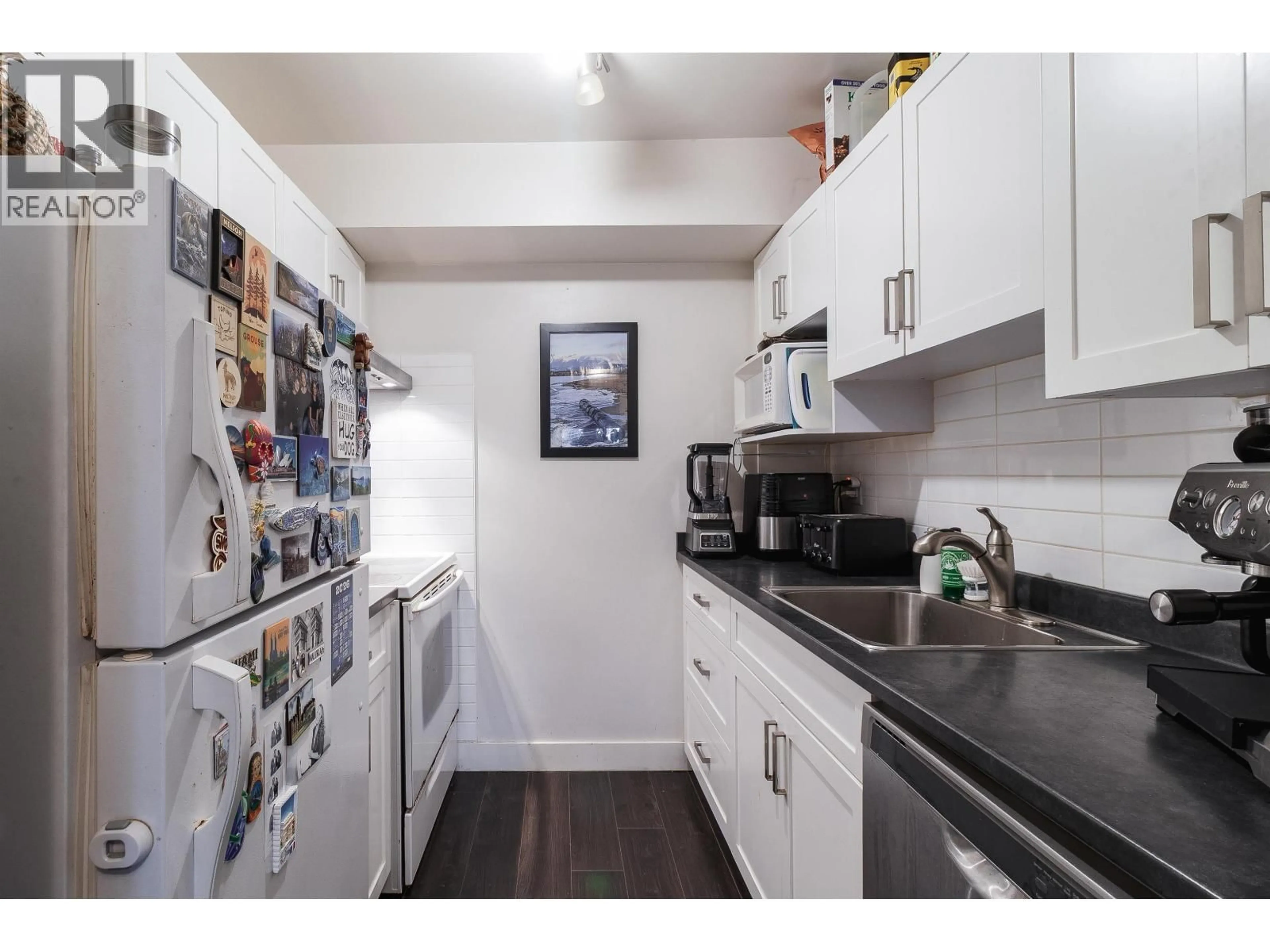 Standard kitchen, unknown for 137 - 200 WESTHILL PLACE, Port Moody British Columbia V3H1V2