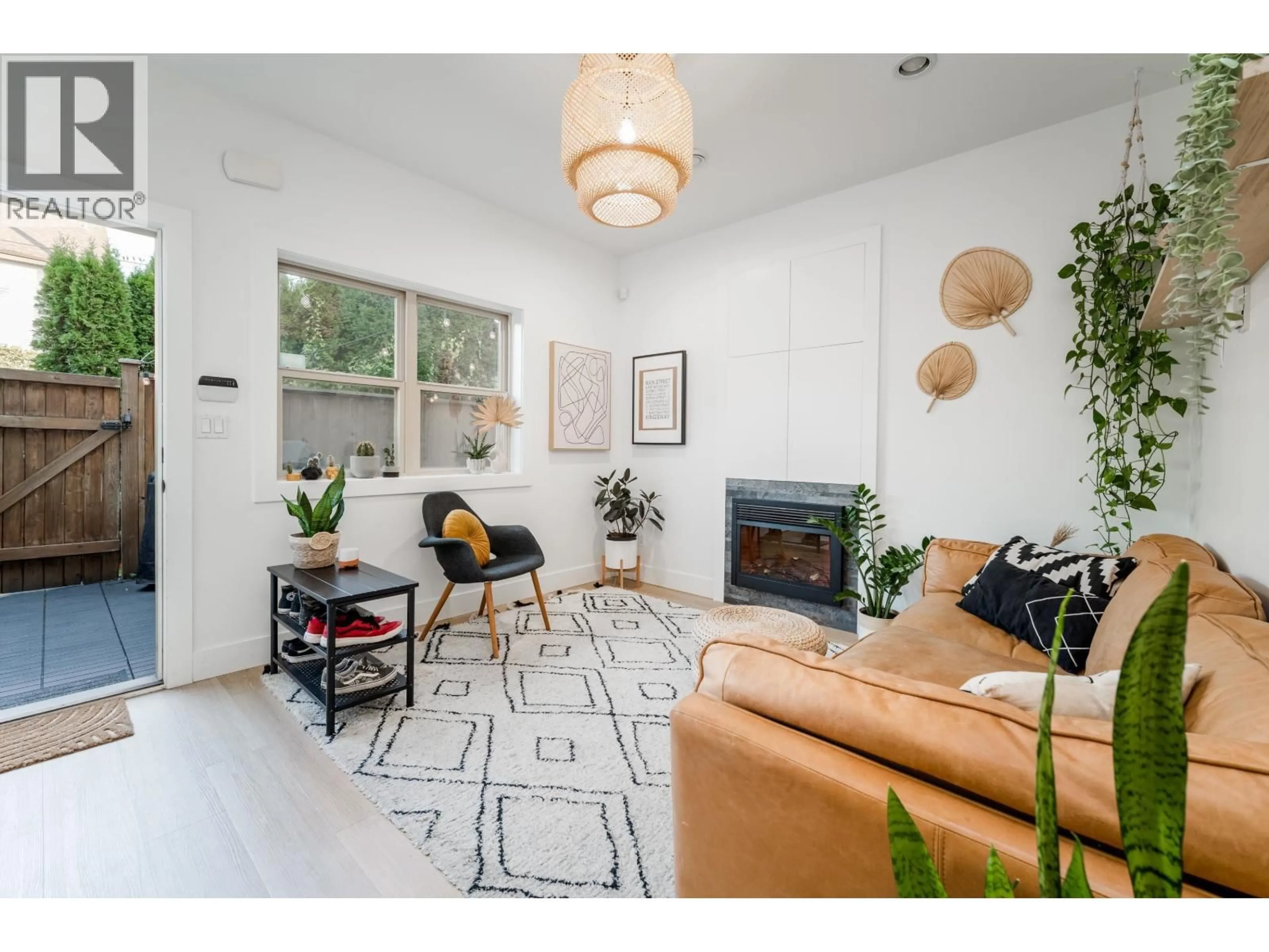 Living room with furniture, unknown for 5418 MAIN STREET, Vancouver British Columbia V5W2R9