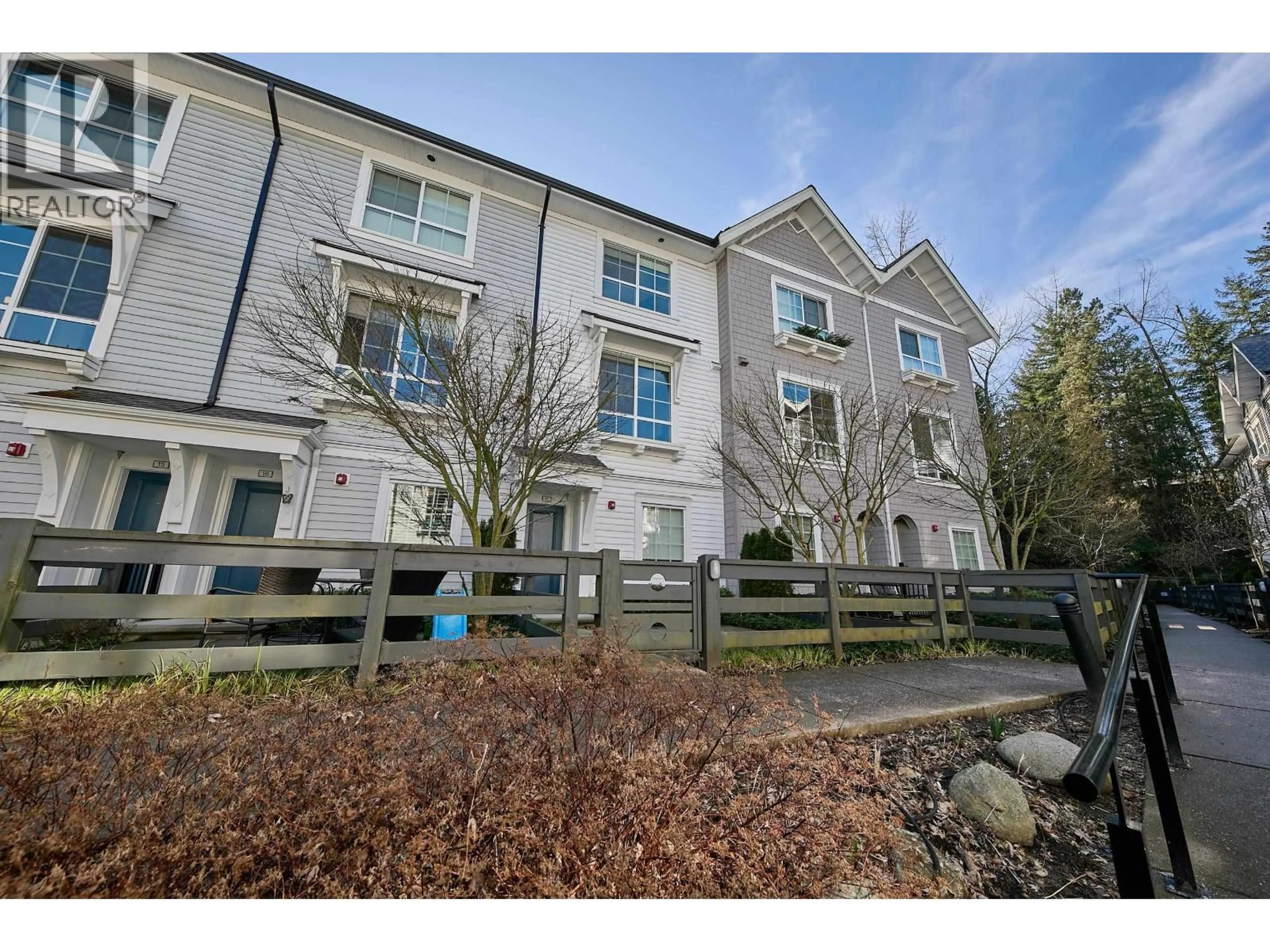 A pic from outside/outdoor area/front of a property/back of a property/a pic from drone, unknown for 17 - 19696 HAMMOND ROAD, Pitt Meadows British Columbia V3Y0G7