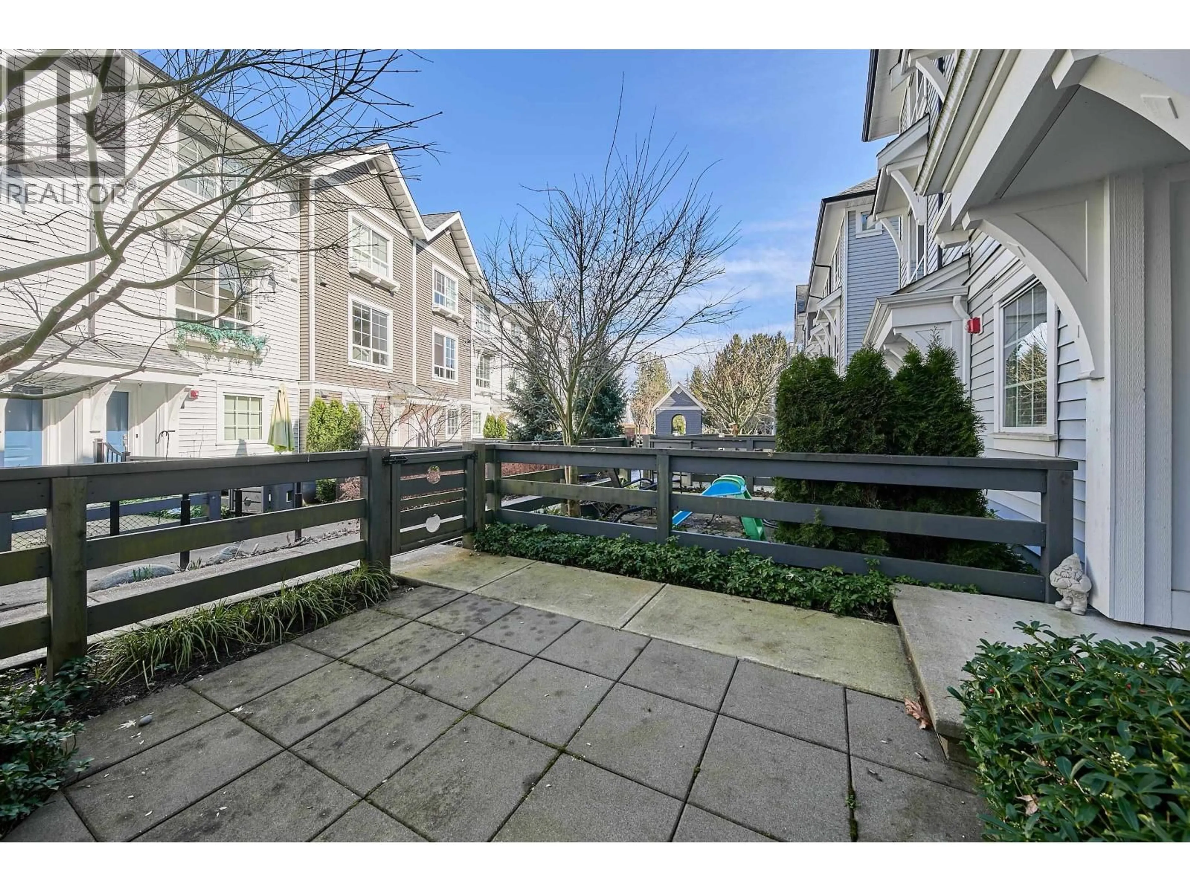 Patio, street for 17 - 19696 HAMMOND ROAD, Pitt Meadows British Columbia V3Y0G7