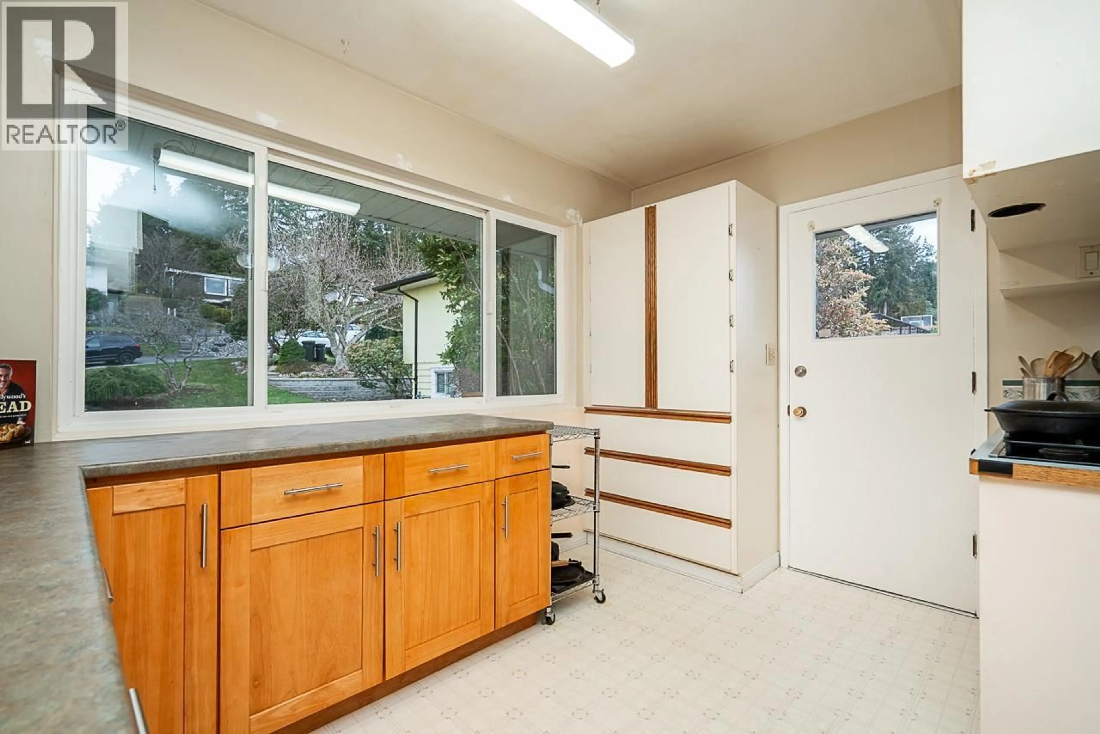 Unknown for 320 SEAFORTH CRESCENT, Coquitlam British Columbia V3K2M4