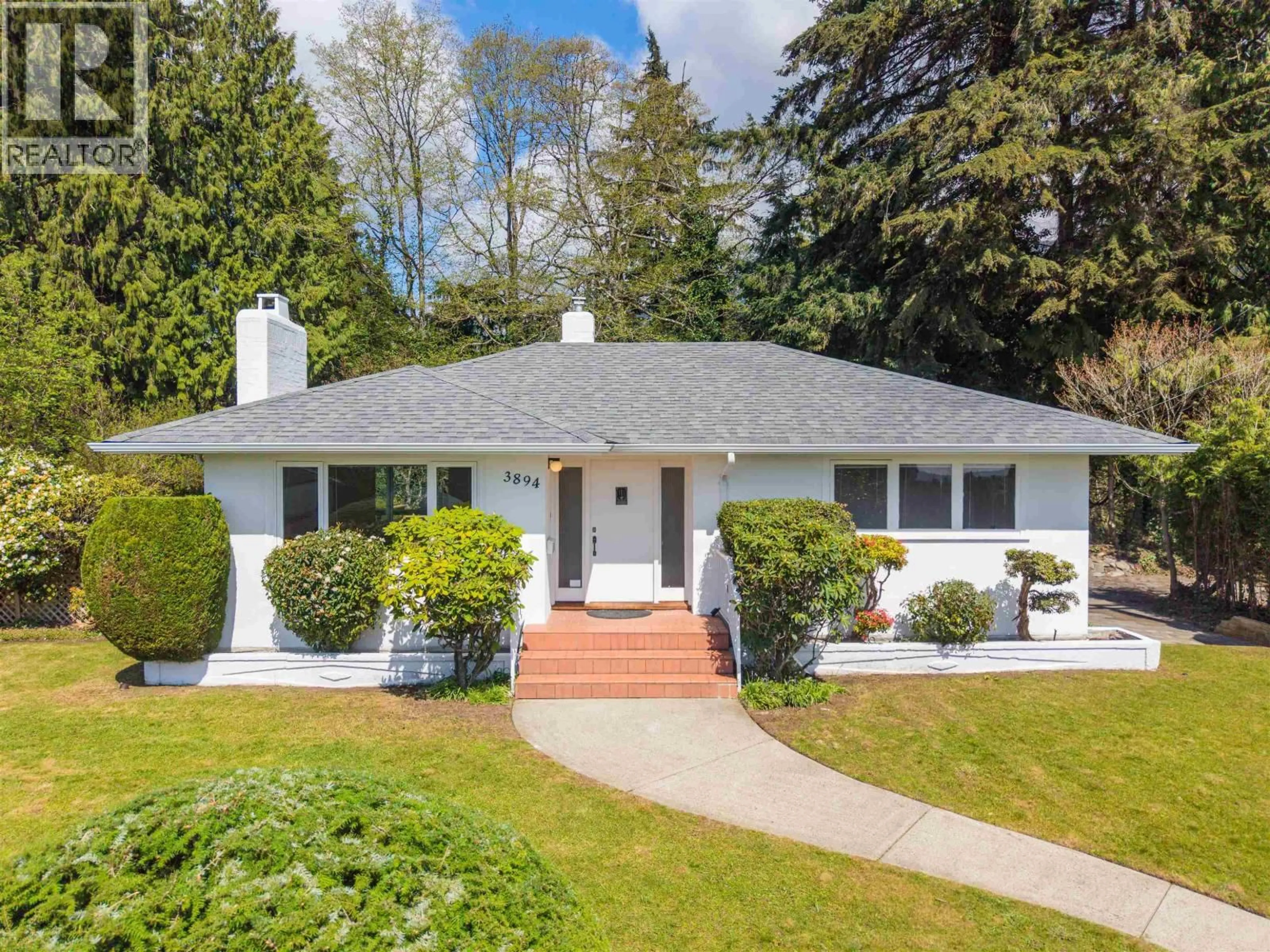 Home with vinyl exterior material, street for 3894 SUNNYCREST DRIVE, North Vancouver British Columbia V7R3C8