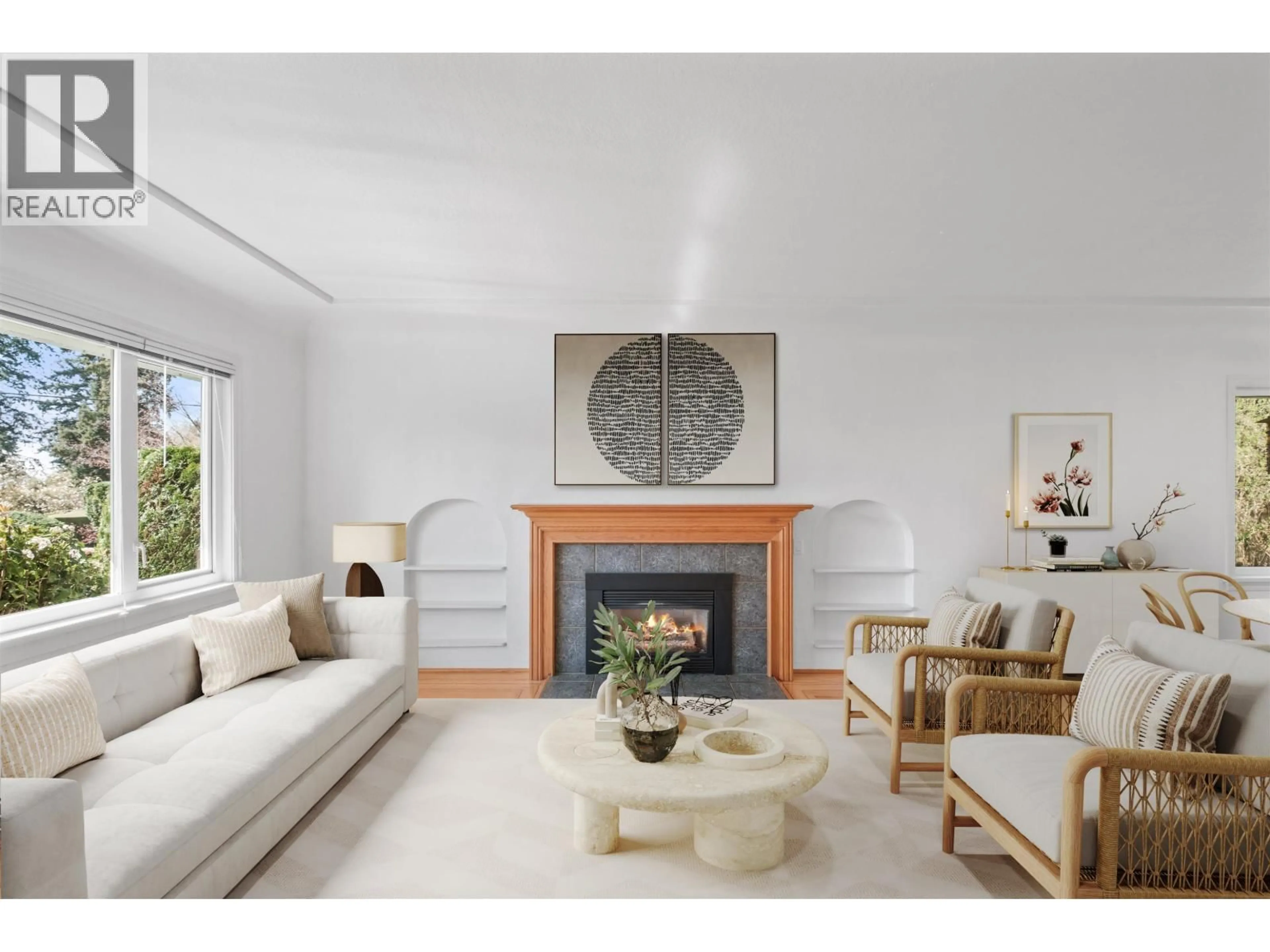 Living room with furniture, unknown for 3894 SUNNYCREST DRIVE, North Vancouver British Columbia V7R3C8