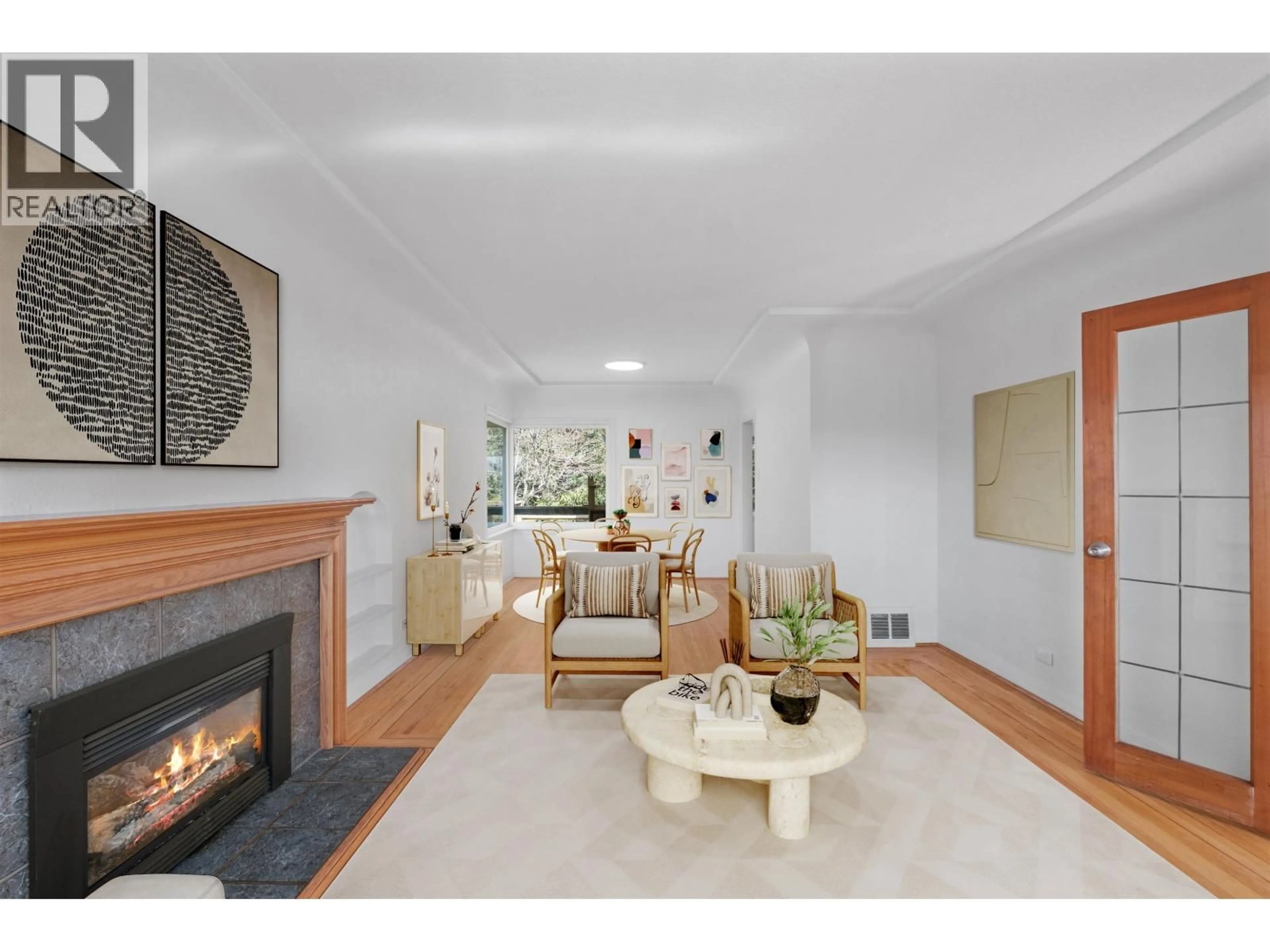 Living room with furniture, unknown for 3894 SUNNYCREST DRIVE, North Vancouver British Columbia V7R3C8