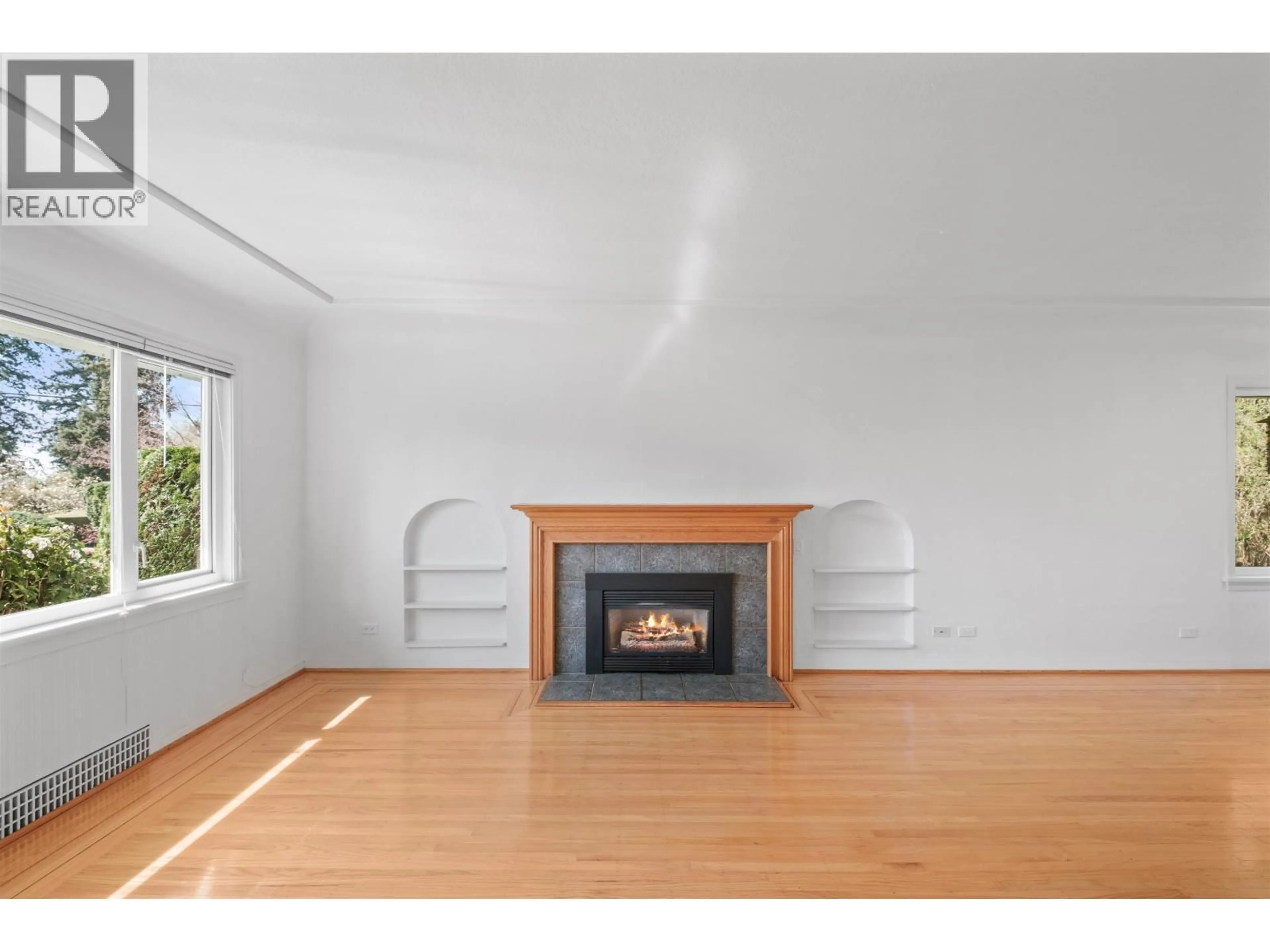 A pic of a room for 3894 SUNNYCREST DRIVE, North Vancouver British Columbia V7R3C8