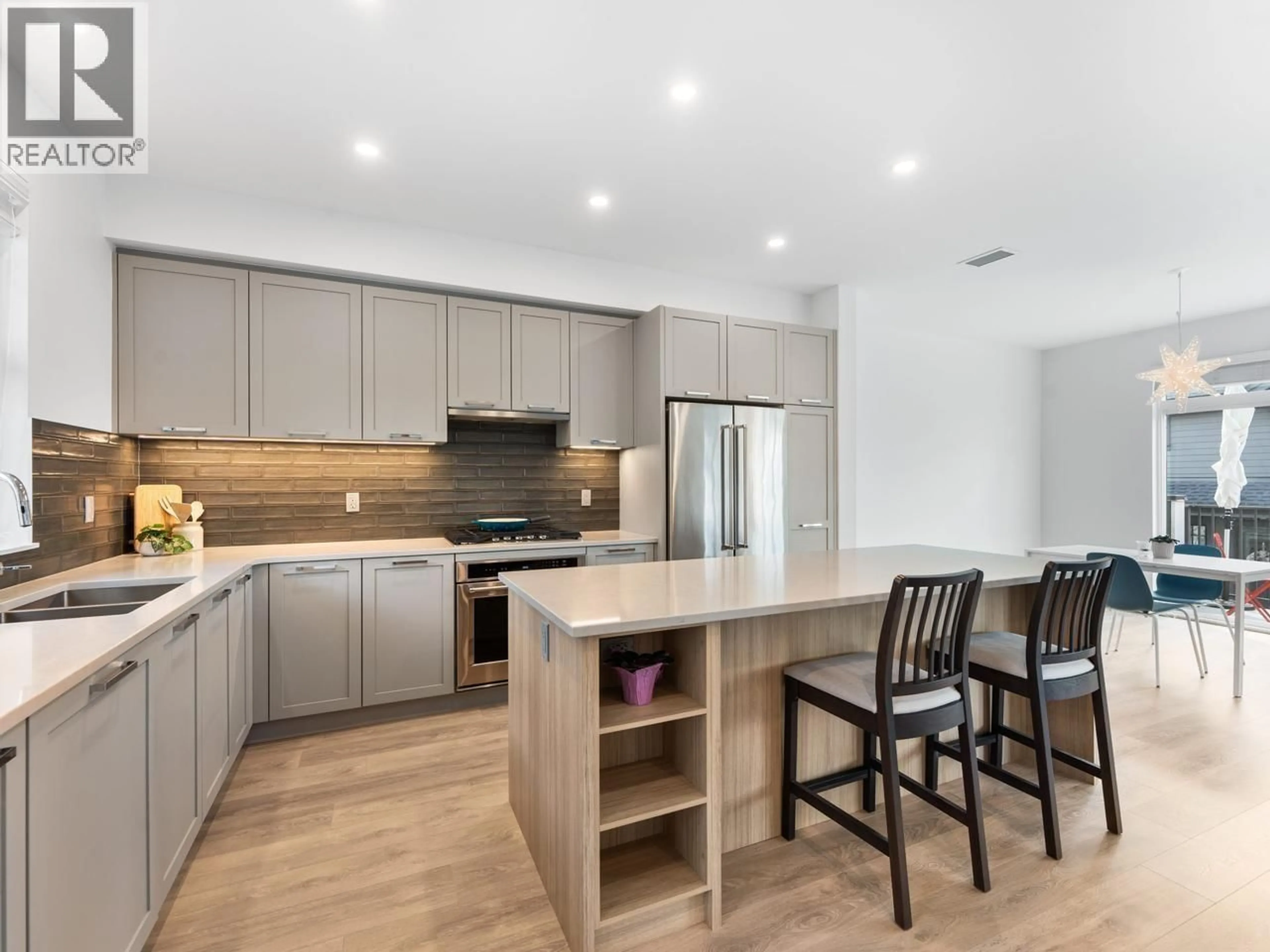 Open concept kitchen, wood/laminate floor for 177 - 1290 MITCHELL STREET, Coquitlam British Columbia V3E0N9