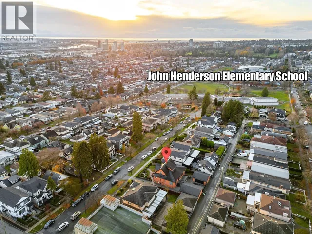 617 52ND AVENUE, Vancouver 5
