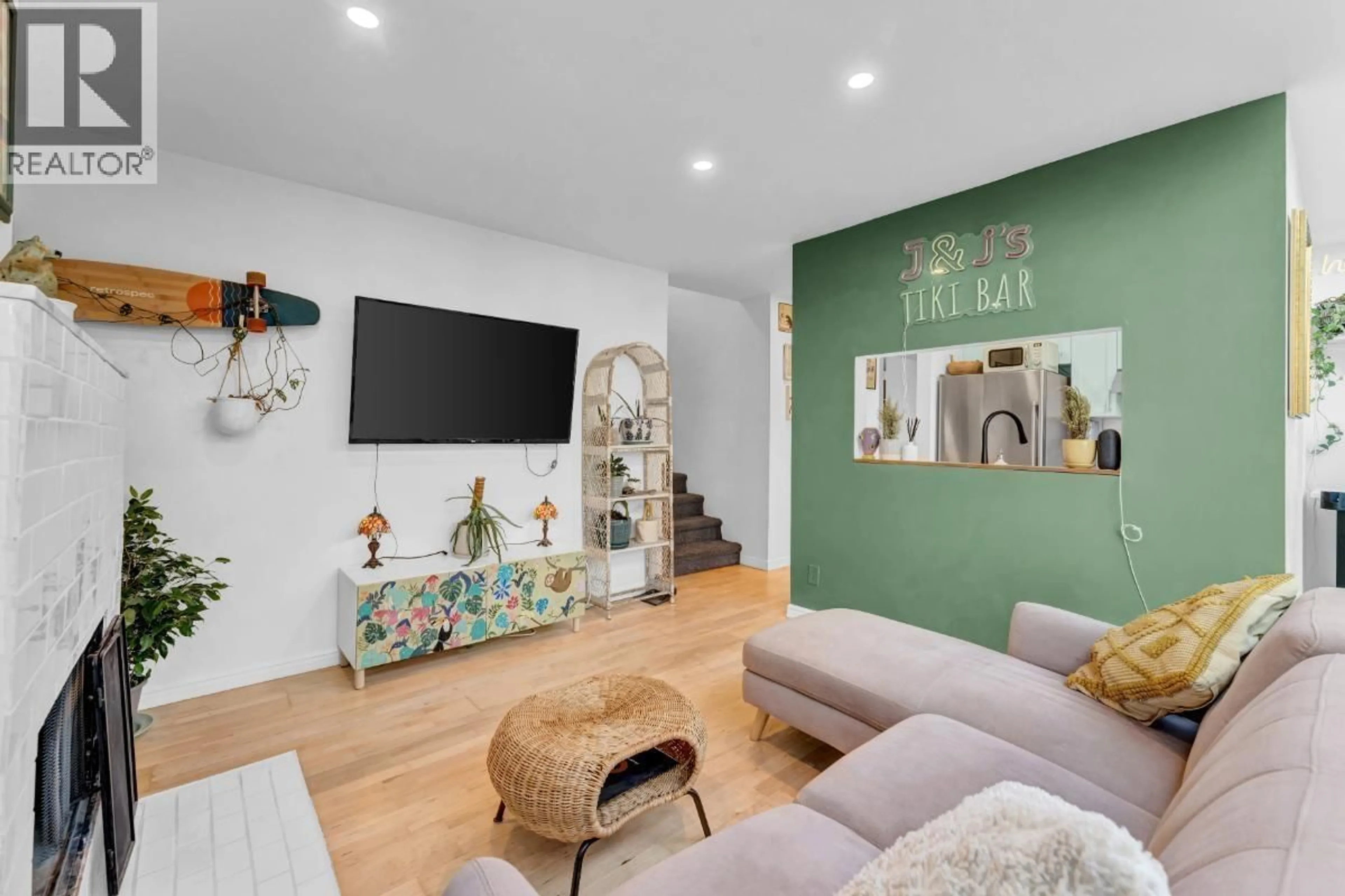 Living room with furniture, unknown for 204 - 2125 YORK AVENUE, Vancouver British Columbia V6K1C4