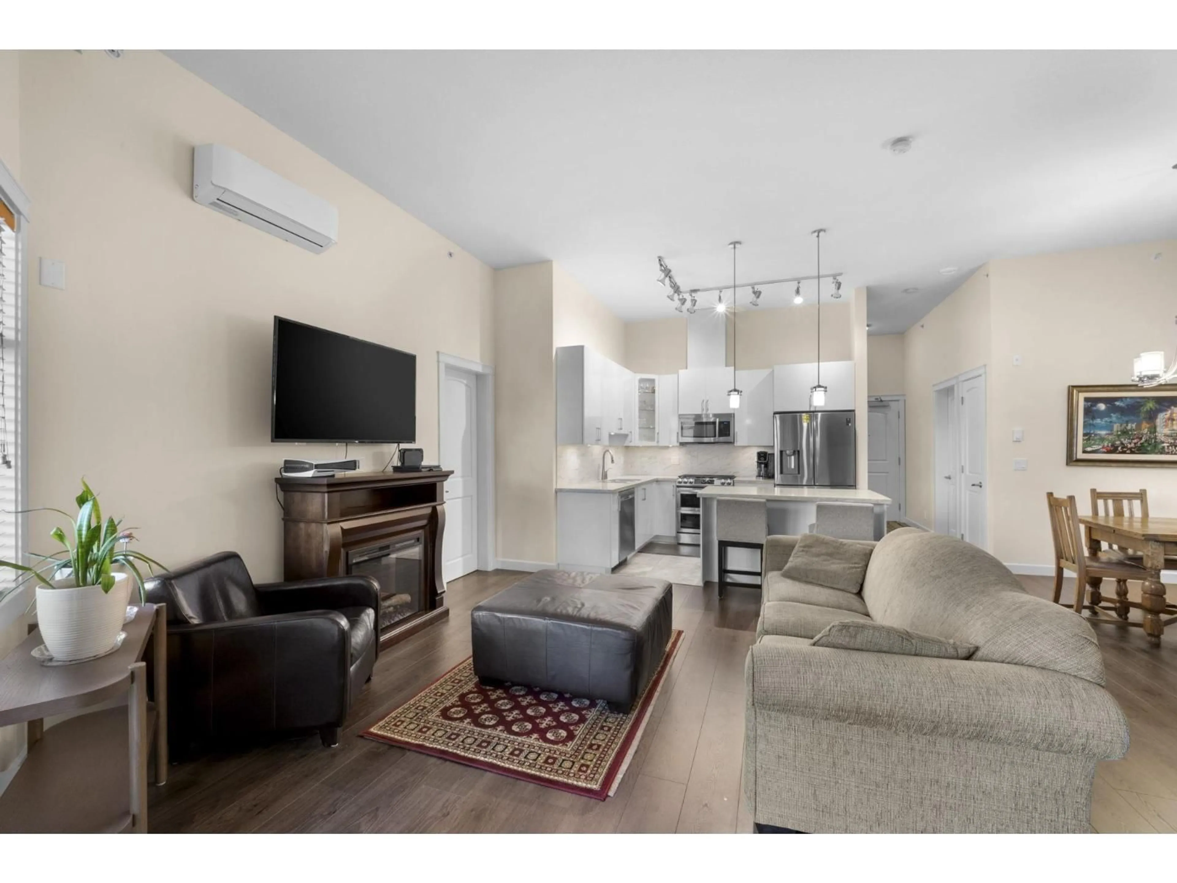 Living room with furniture, unknown for 607 - 8526 202B STREET, Langley British Columbia V2Y3L3