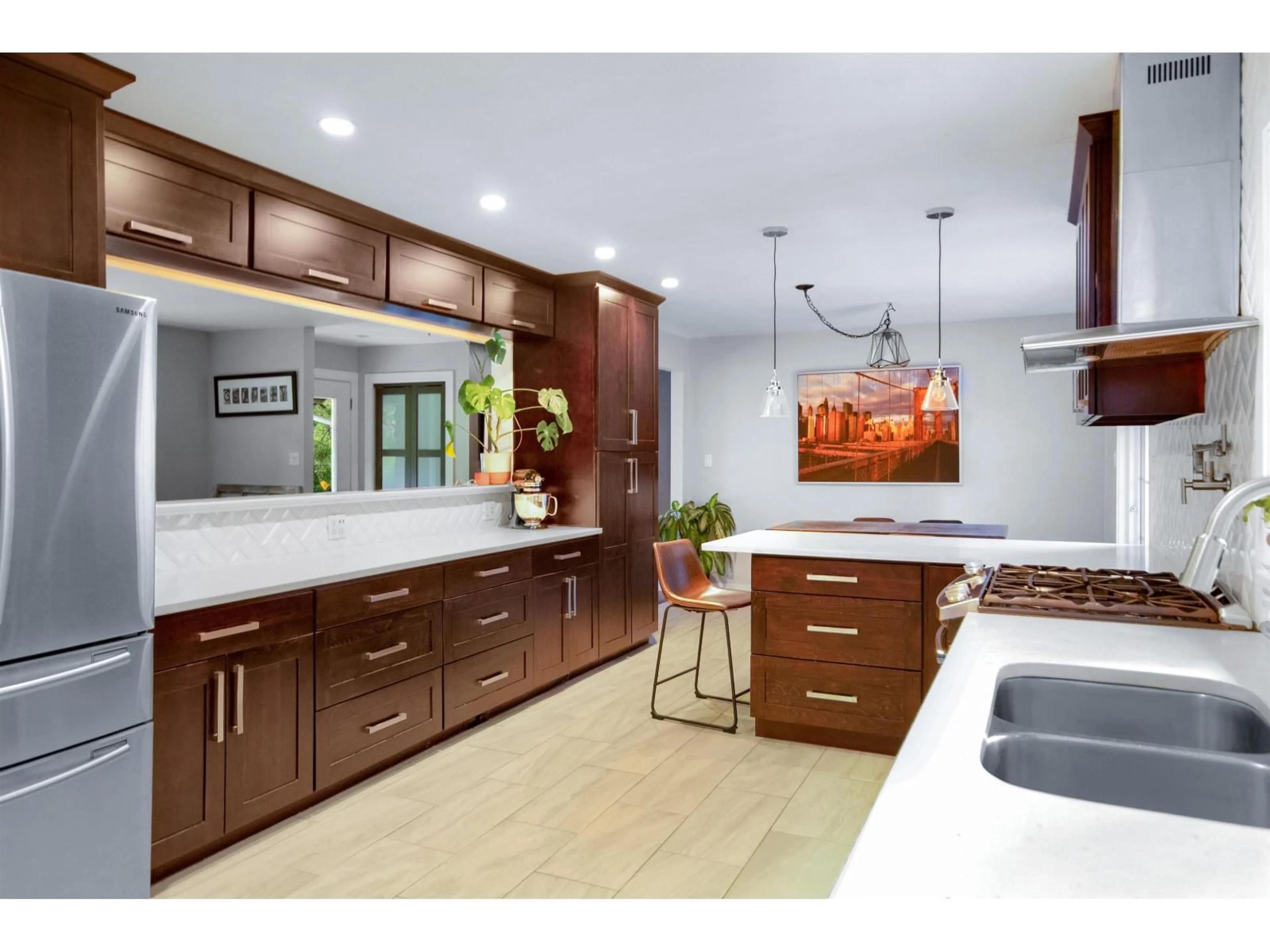 Contemporary kitchen, unknown for 28280 MYRTLE AVENUE, Abbotsford British Columbia V4X2P4